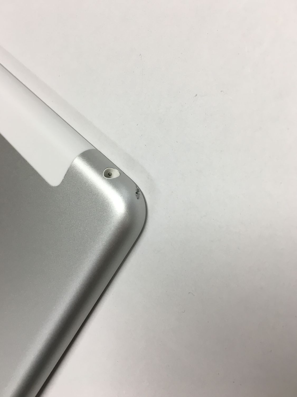 電池90％ Apple iPad 第8世代 SIMフリー 32GB シルバー【動作確認