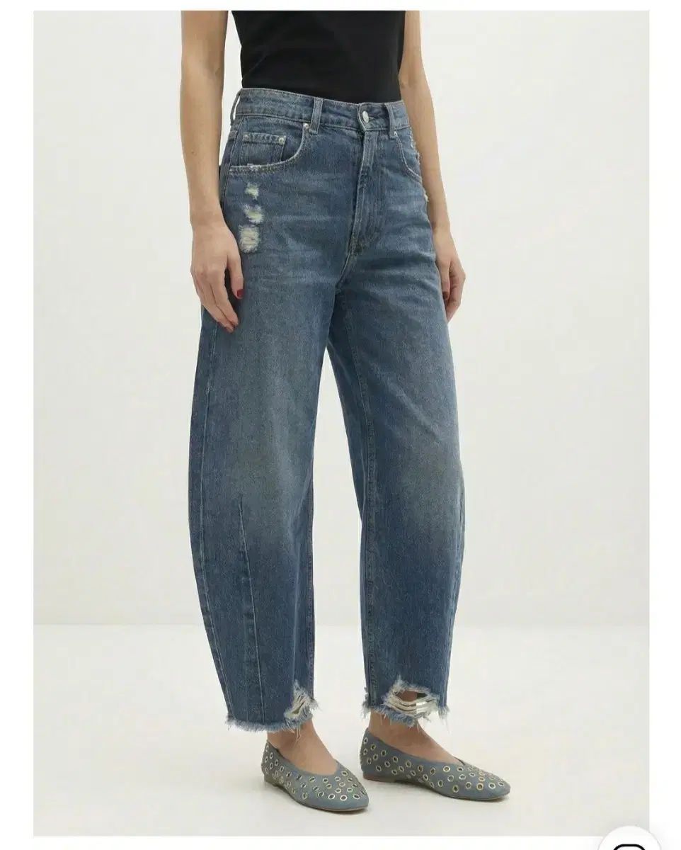BERENICE ダメージ カットオフ ワイド デニム パンツ 2026年