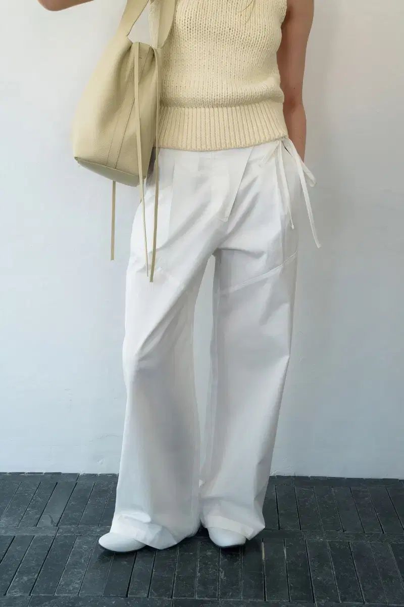 新品 スムードムード Ezra Trouser Ivory