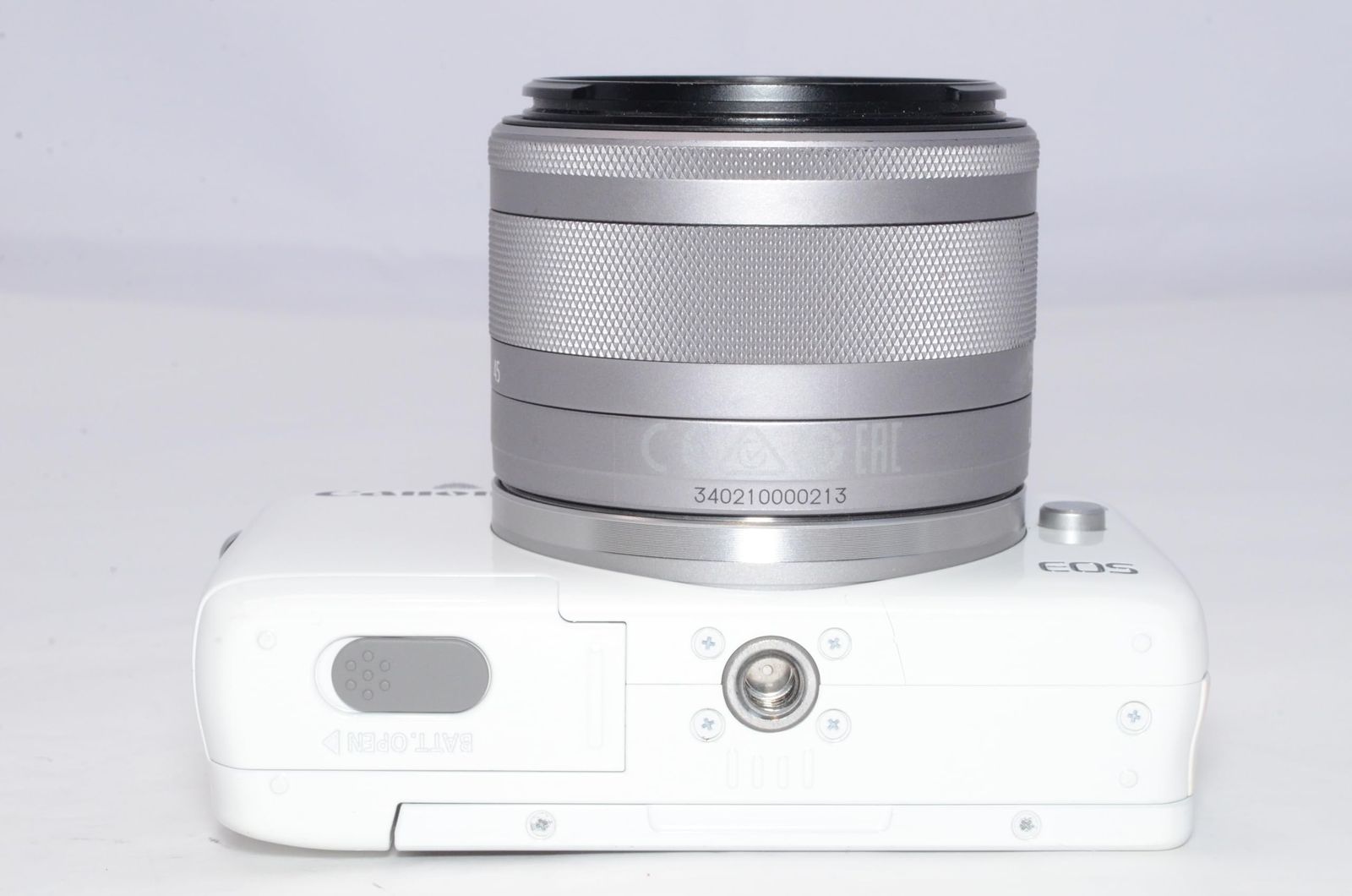 Canon EOS M10 EF-M15-45mm レンズキット 動作確認済み Canon EOS M10 レンズキット ホワイト EF-M15-45mm 動作確認済み 実用