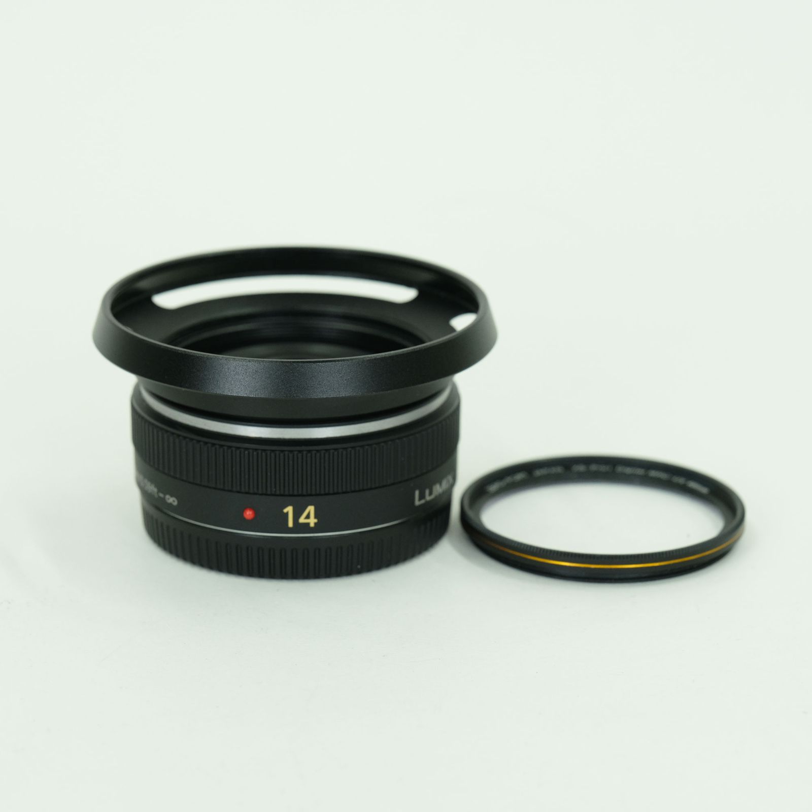 [美品 | フード・フィルター付] Panasonic LUMIX G 14mm F2.5 ASPH. H-H014 | マイクロフォーサーズマウント