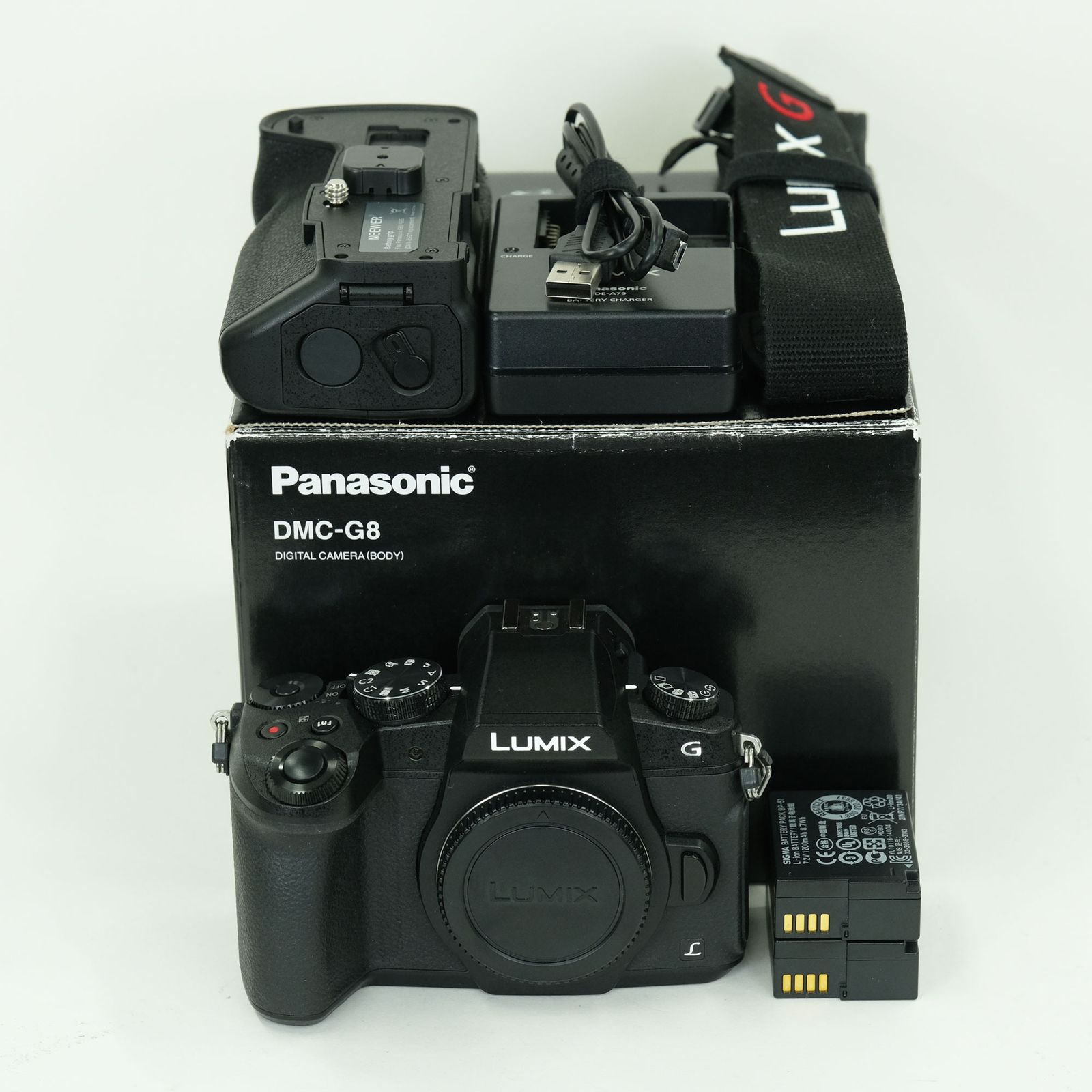 [美品 | シャッター数7,943回｜バッテリーグリップ付] Panasonic LUMIX DMC-G8 | マイクロフォーサーズマウント