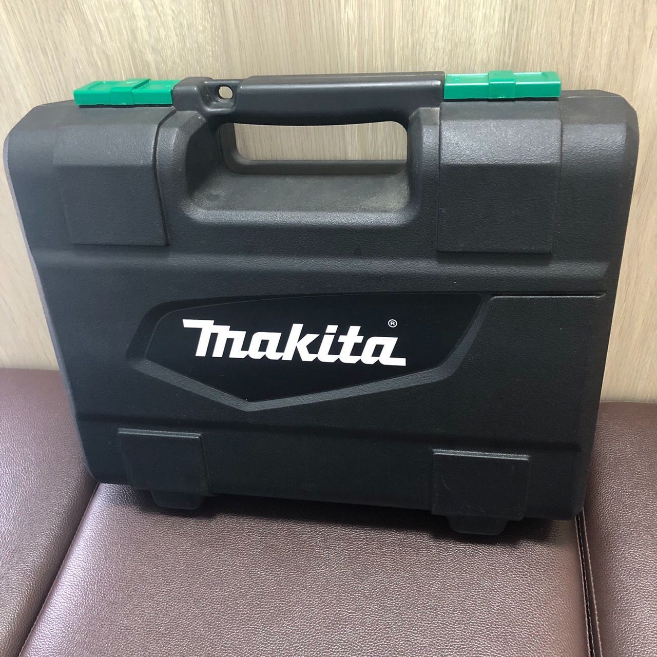 マキタ　インパクトドライバー　バッテリー