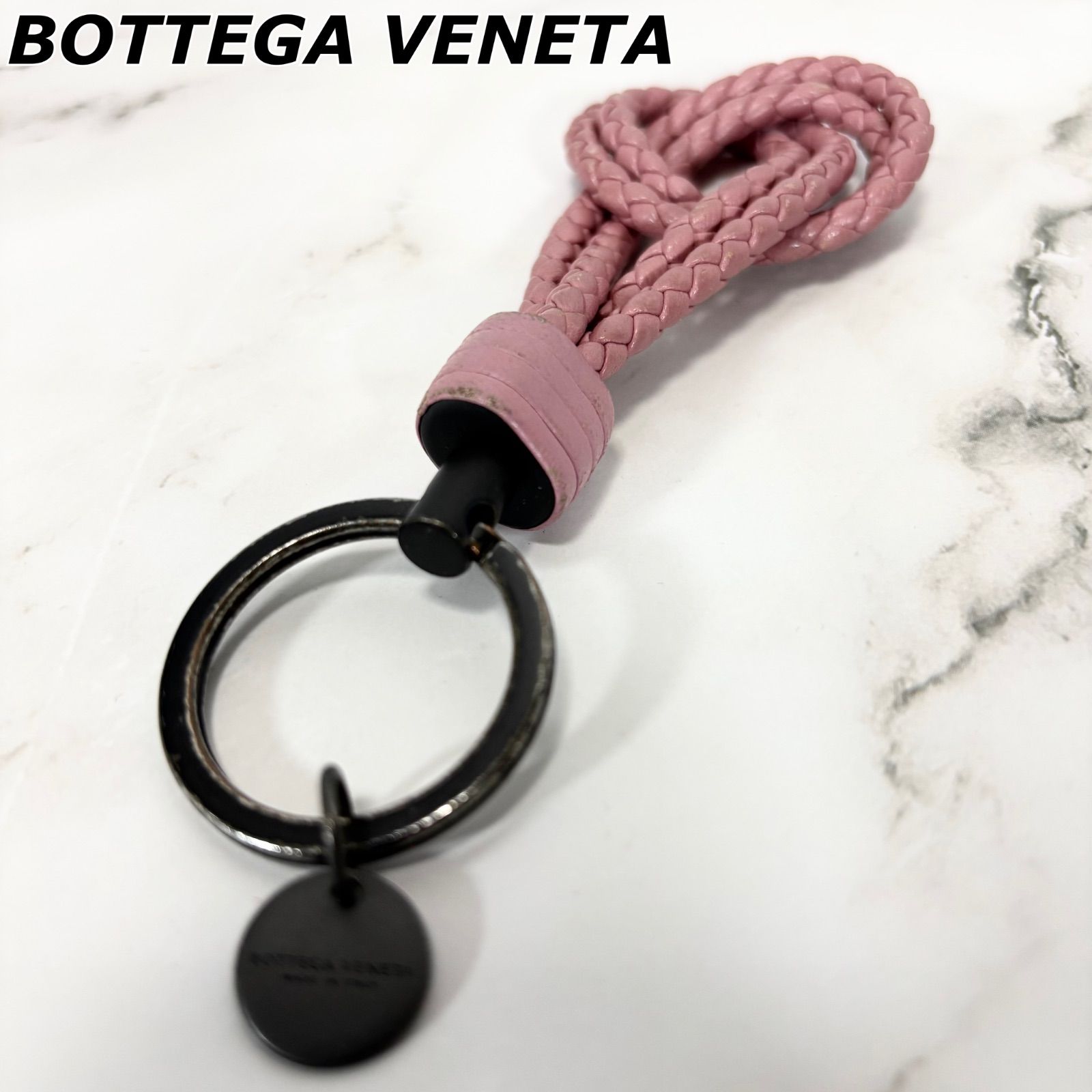 ボッテガヴェネタ BOTTEGA VENETA キーリング キーホルダー イントレチャート 編み込み ロゴ刻印 ピンク