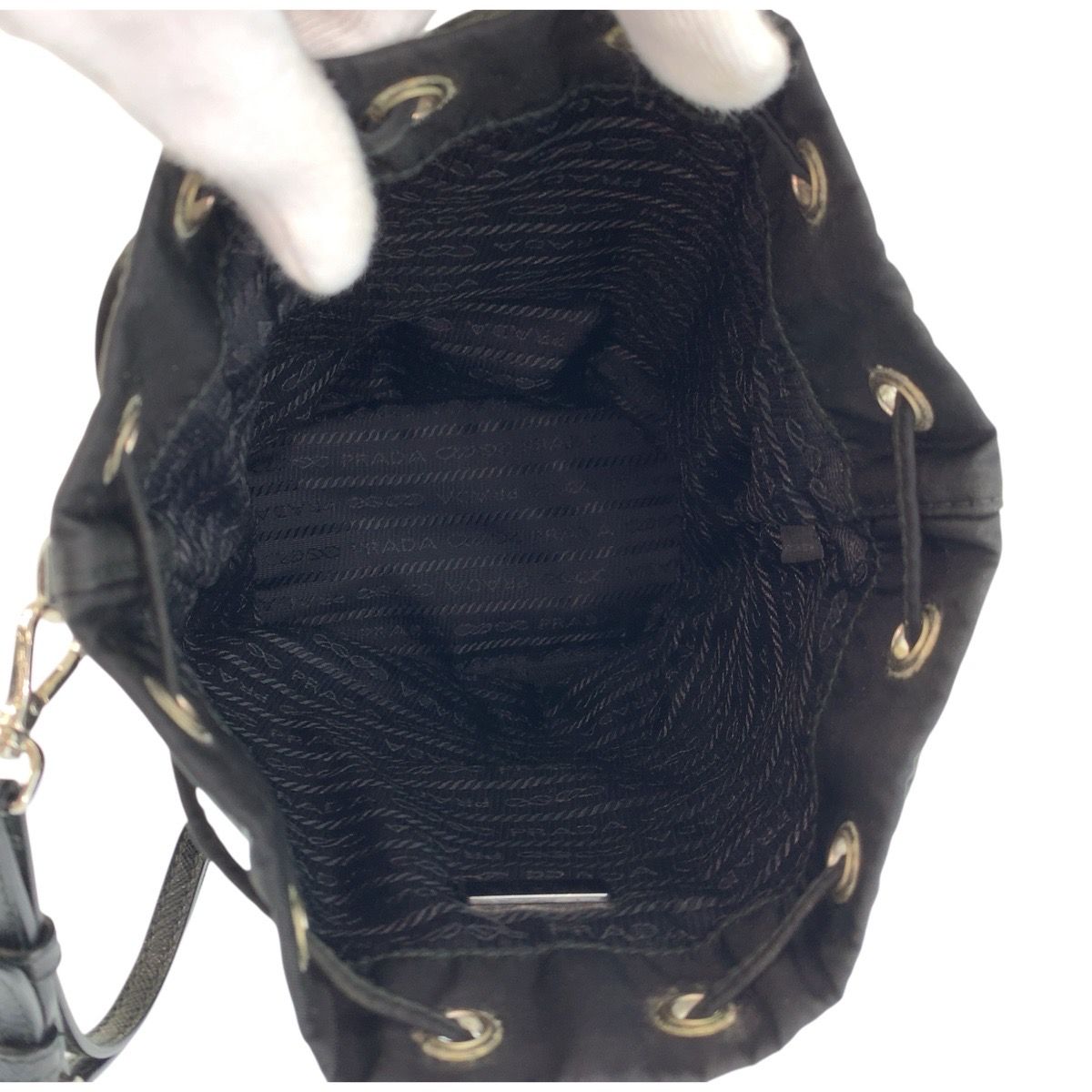 美品 PRADA プラダ テスート ブラック 黒 シルバー金具 ナイロン