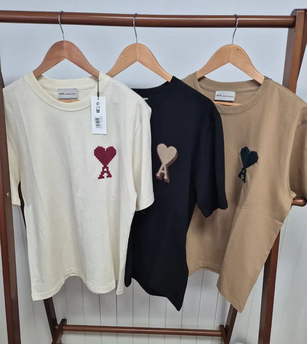 アミ ビックロゴ ラウンド Tシャツ 新品 (ユニセックス)