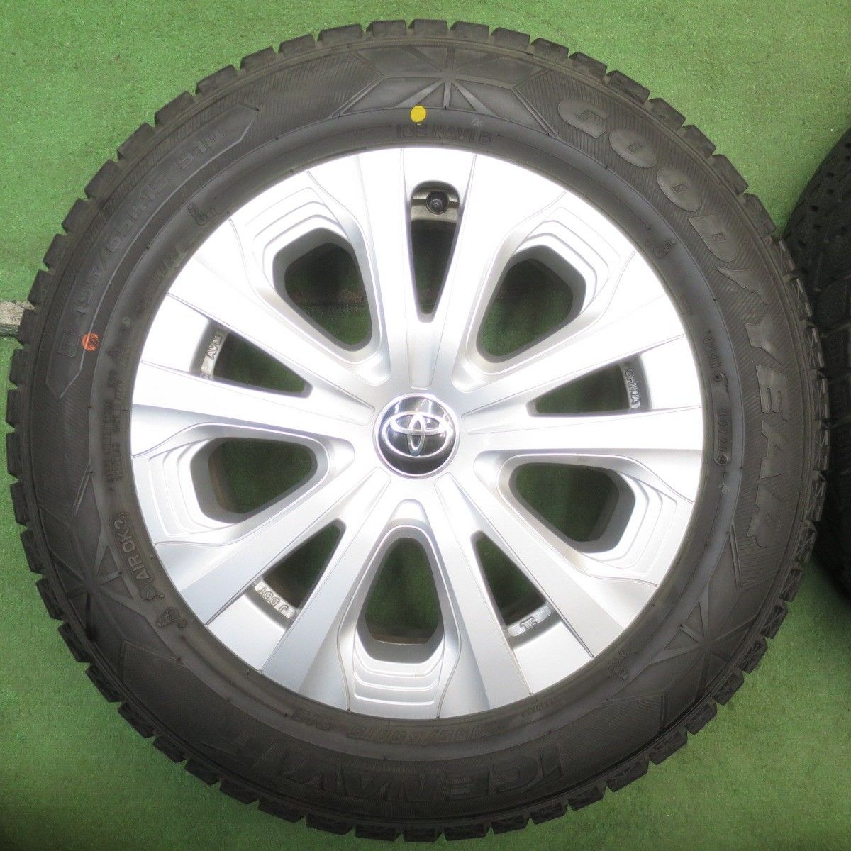 プリウス適合 ICE NAVI7 195/65R15 ホイール付 美品