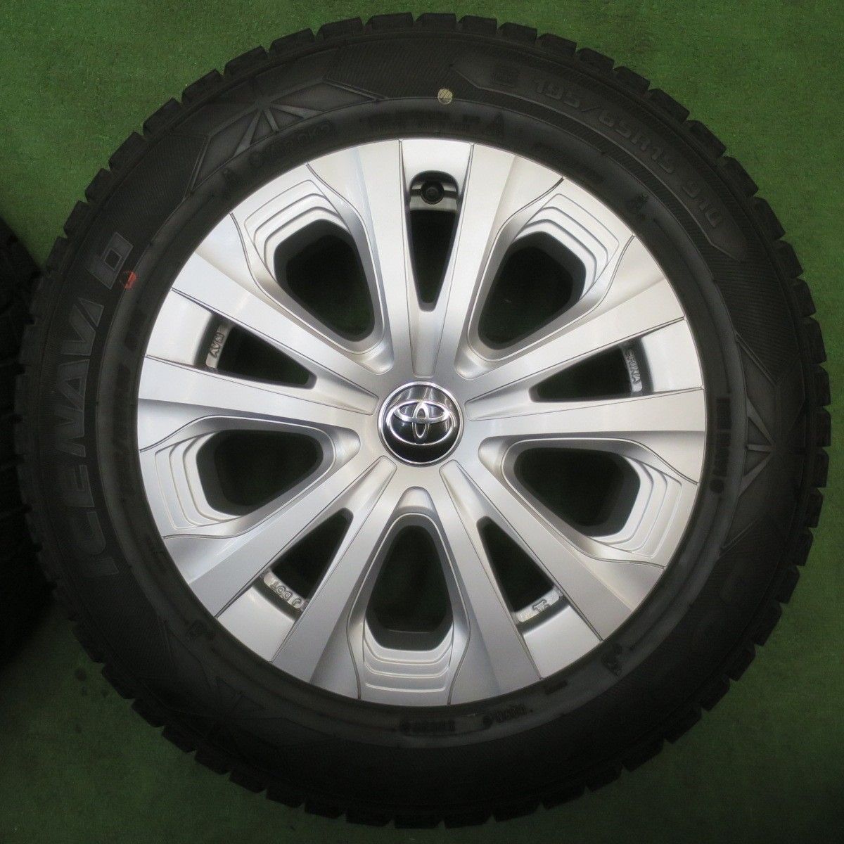 バリ溝！8.5分☆トヨタ 50系 プリウス 純正 195/65R15 スタッドレス 