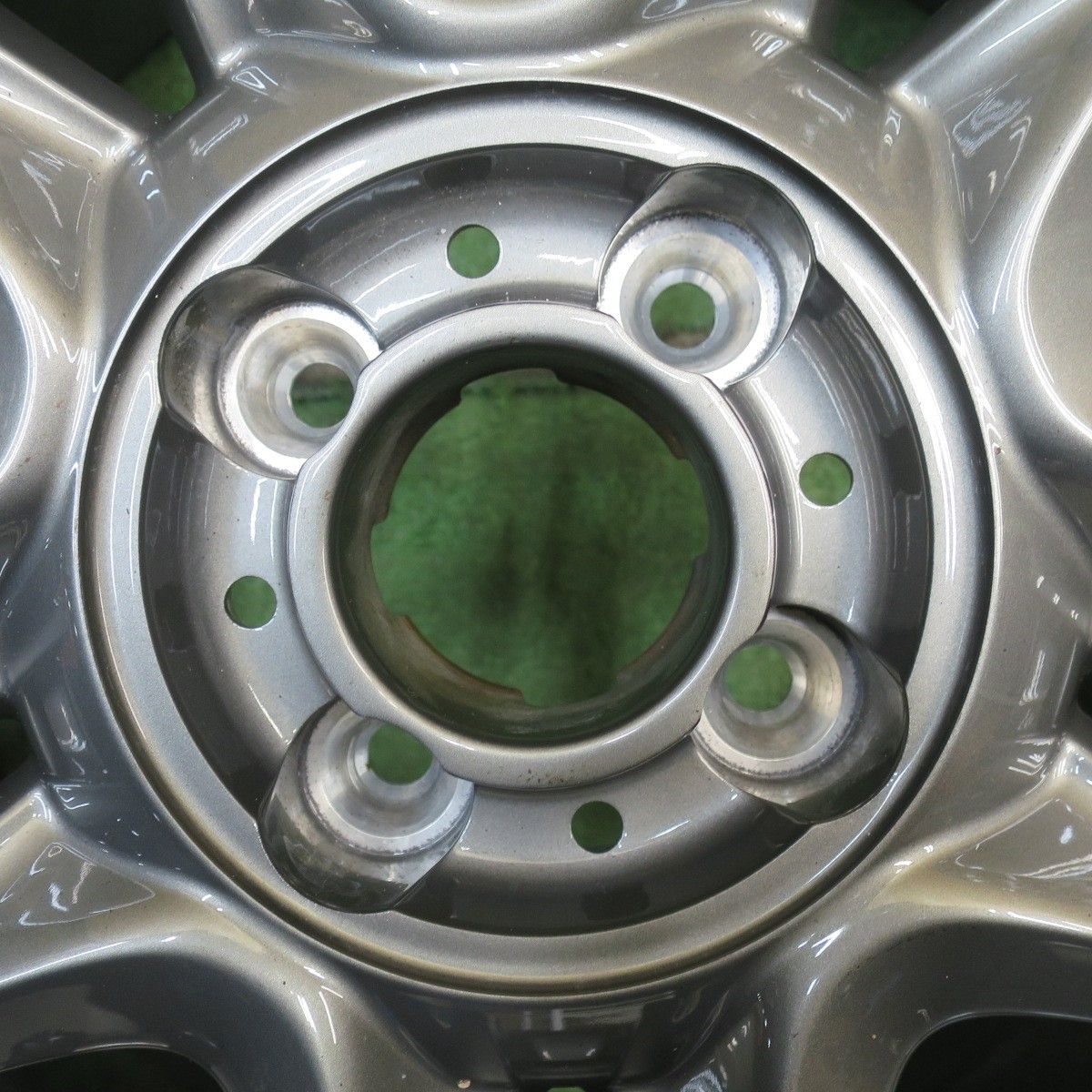 ほぼ未使用！キレイ★FIAT フィアット 500 S C 純正 185/55R15 グッドイヤー EfficientGrip 15インチ PCD98/4H★6052604NJノ