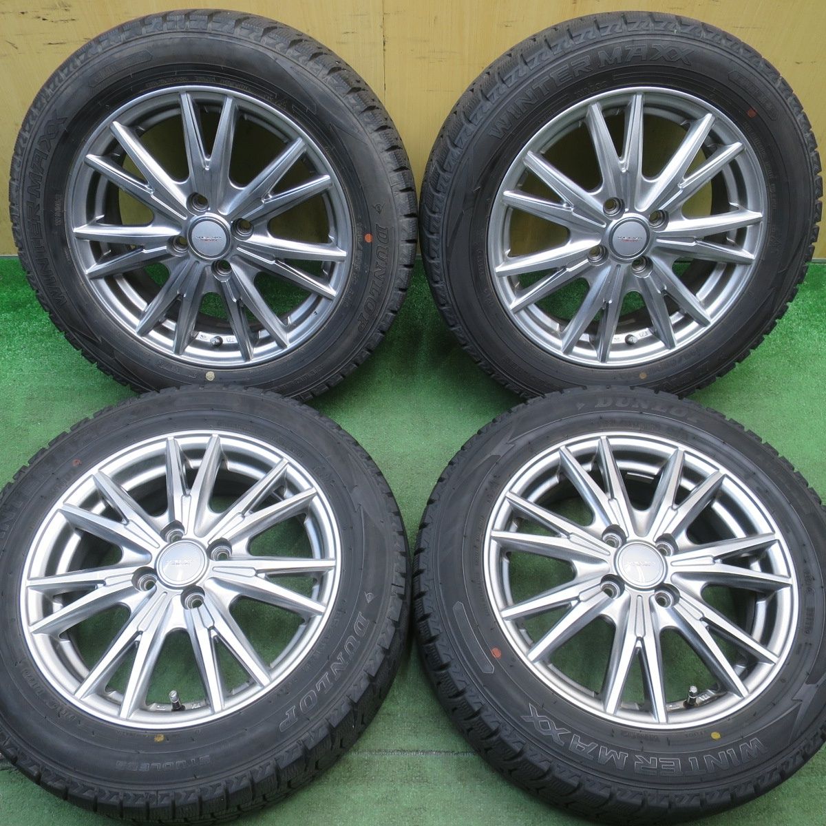 バリ溝！22年！キレイ！9.5分★スタッドレス 185/60R15 ダンロップ ウインターマックス WM02 VELVA KEVIN ヴェルヴァ ケヴィン 15インチ PCD100/4H★6052905NJス