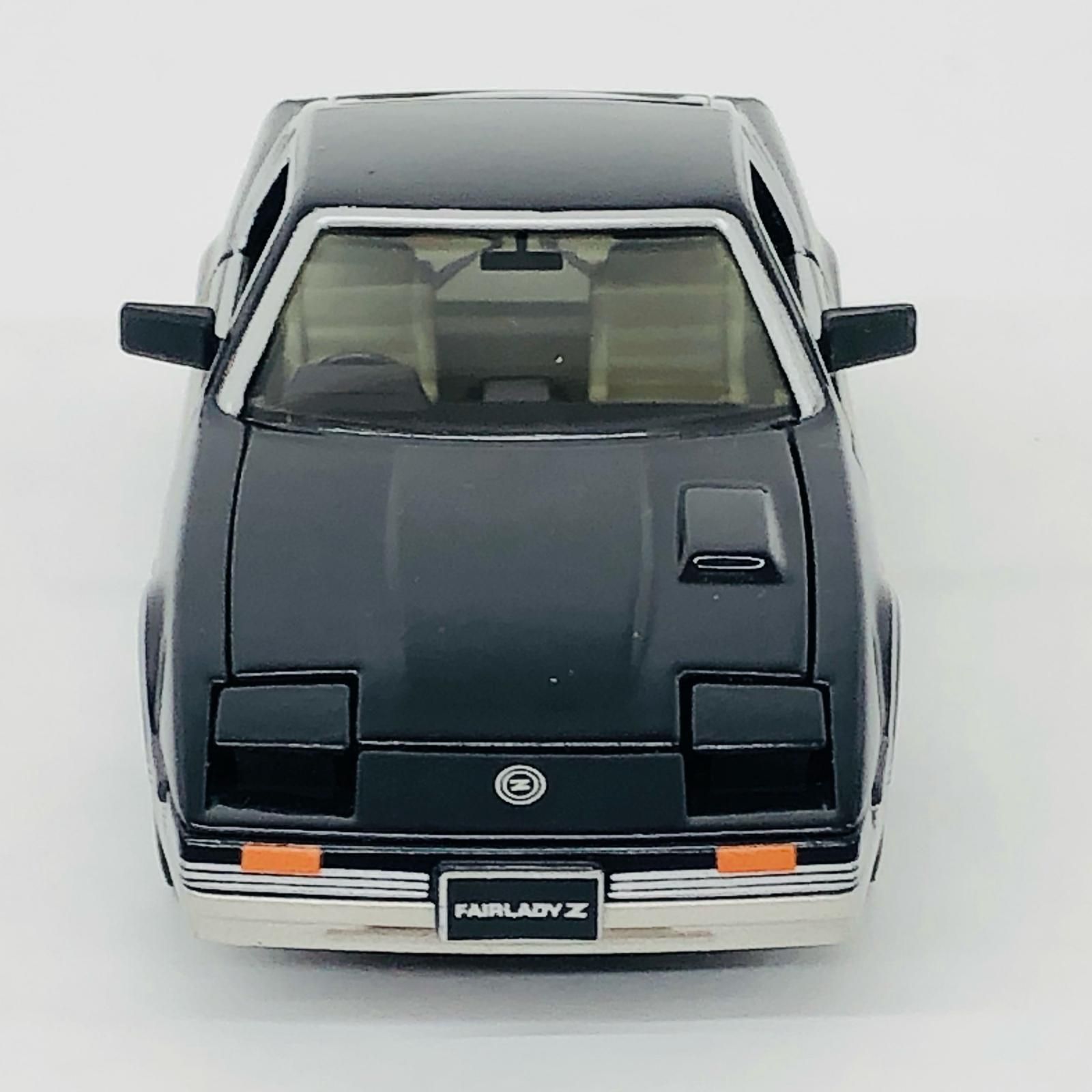 物流センター】 中古 1/43TLS0005ニッサンフェアレディZ300ZXZ31
