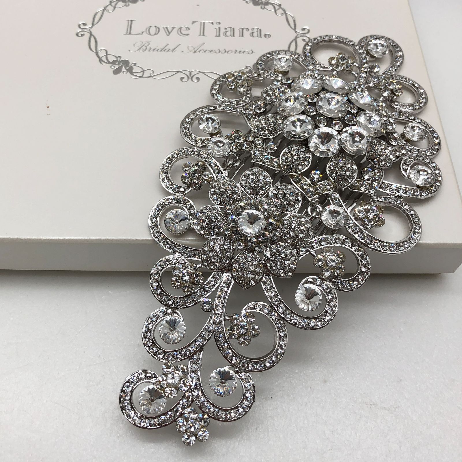 【タグ付き/箱あり】Love Tiara ヘッドドレス ボンネ ブライダル ウェディングアクセサリー ラブティアラ SGAW26-2125