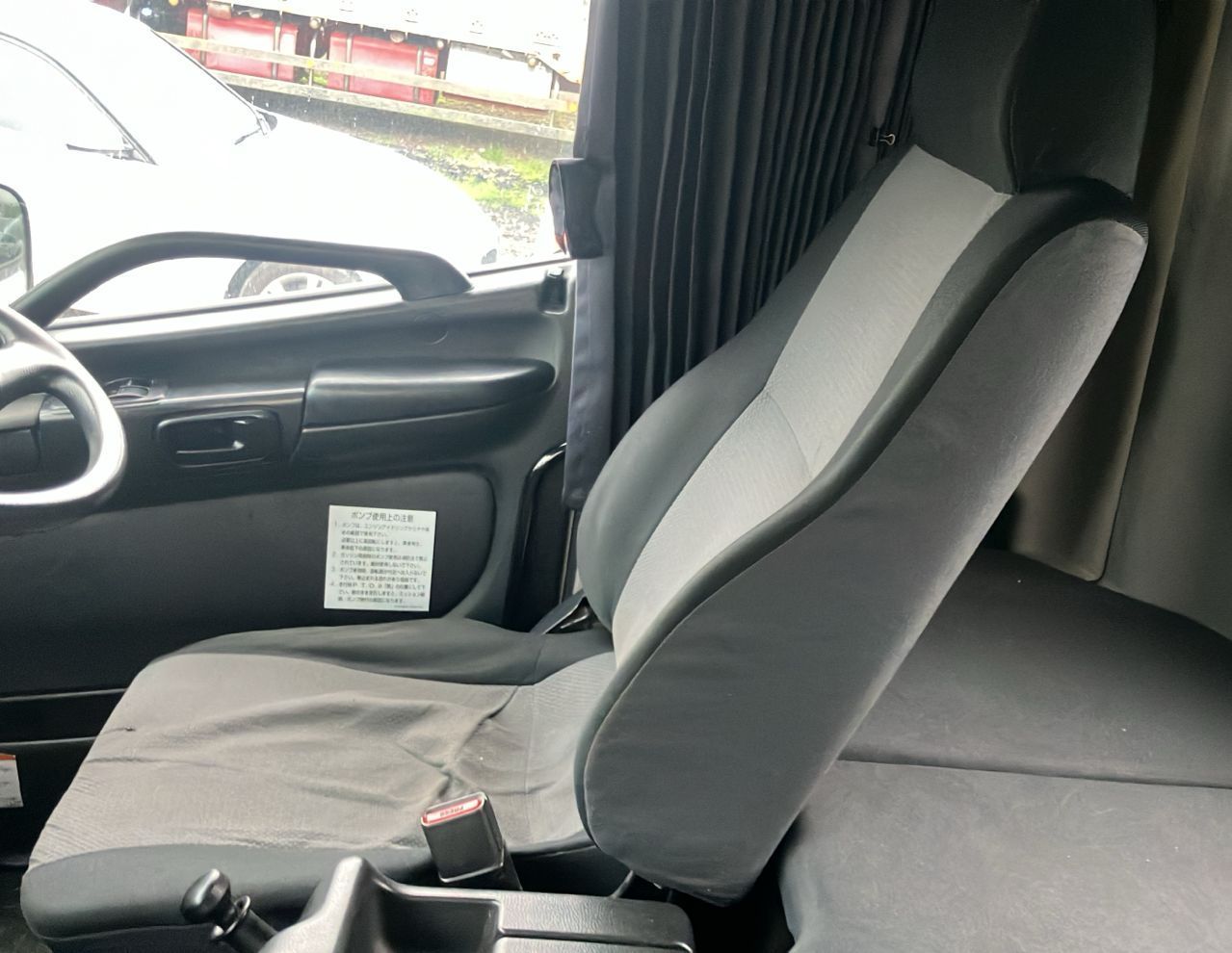 運転席シート 日野 プロフィア H24年　R-C-6784