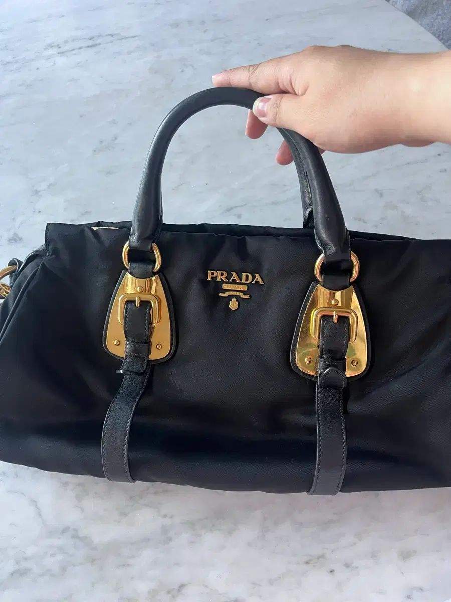 PRADA トゥー・ショルダーバッグ