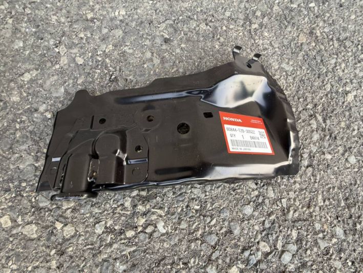 HONDA FIT ホンダ フィット 純正 右 サイドのプレート セット 60844-TZB-305ZZ 6AA-GR4