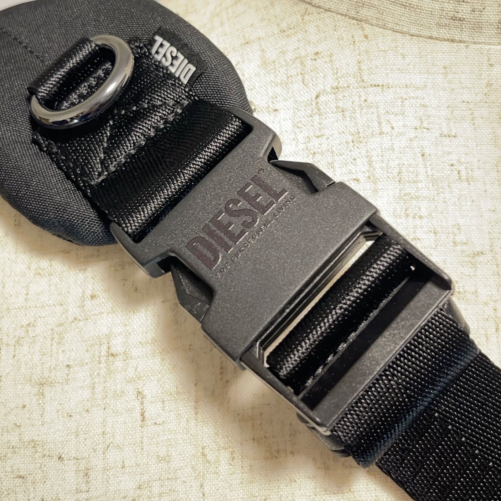 美品 DIESEL ディーゼル Zip-D-Sling Backpack In Check-Jacquard