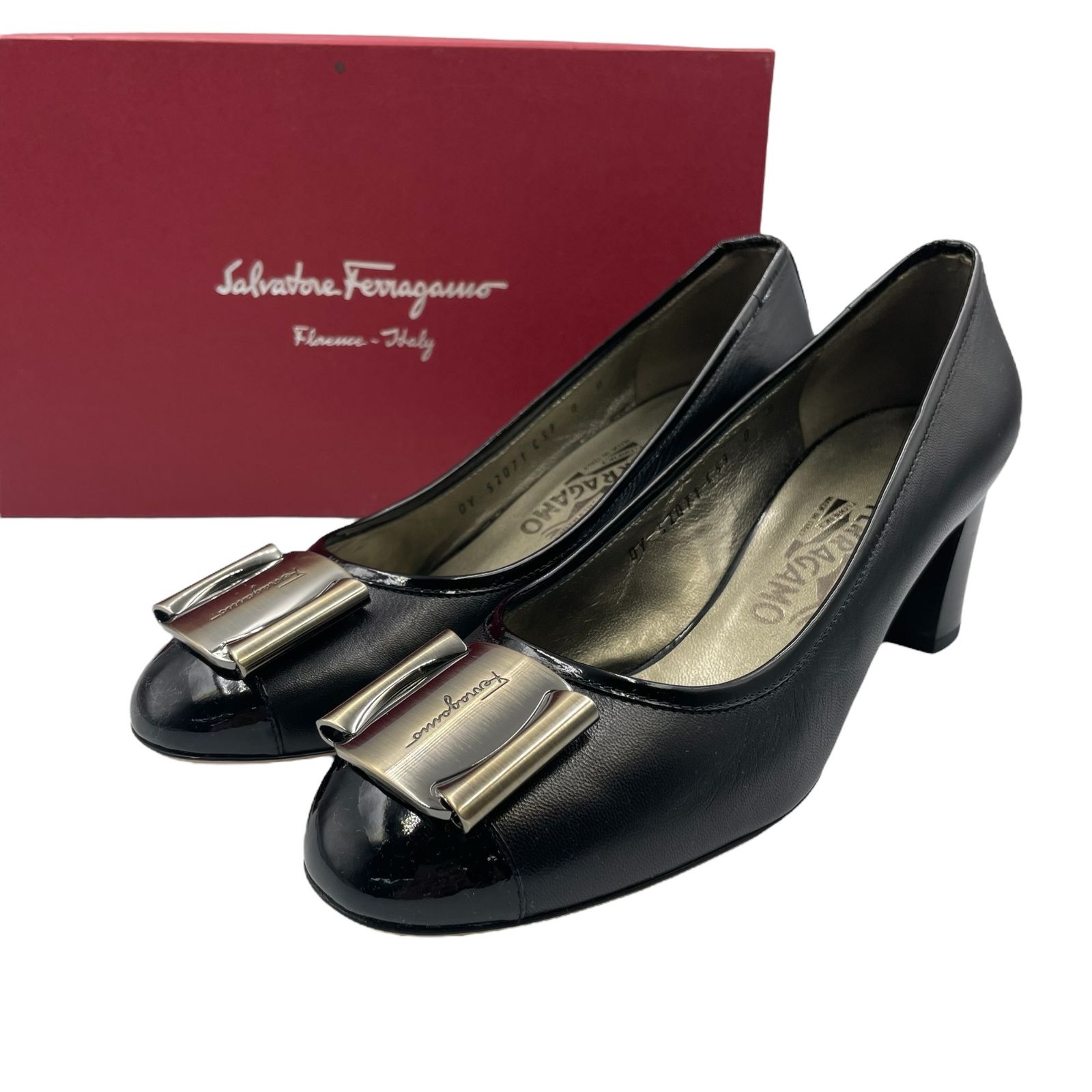 靴/シューズ 未使用品 Salvatore Ferragamo フェラガモ パンプス