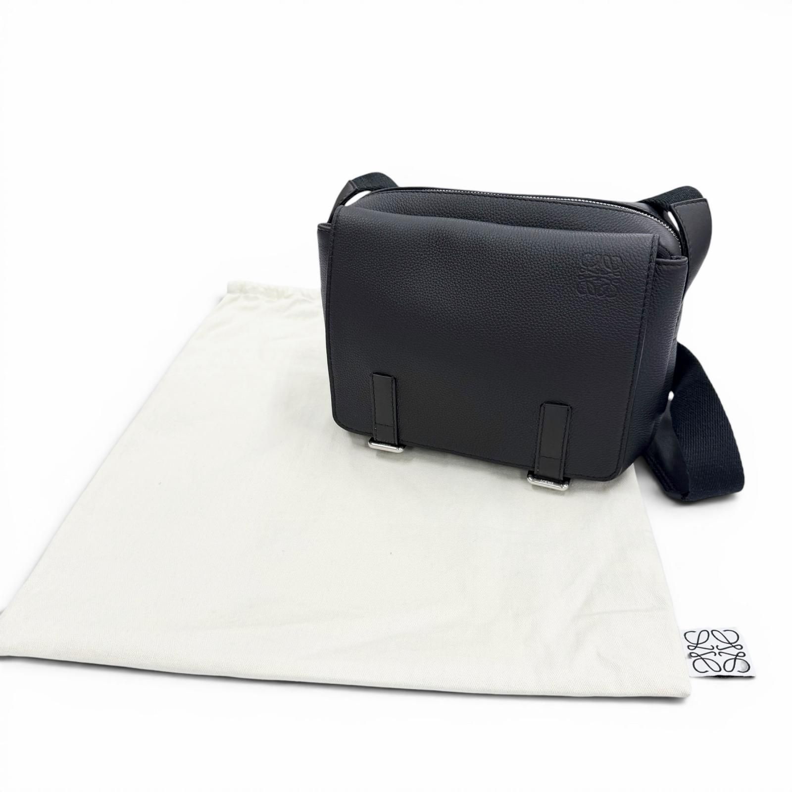極美品▽LOEWE ロエベ B553A72X22 レザー アナグラムロゴ ミリタリー