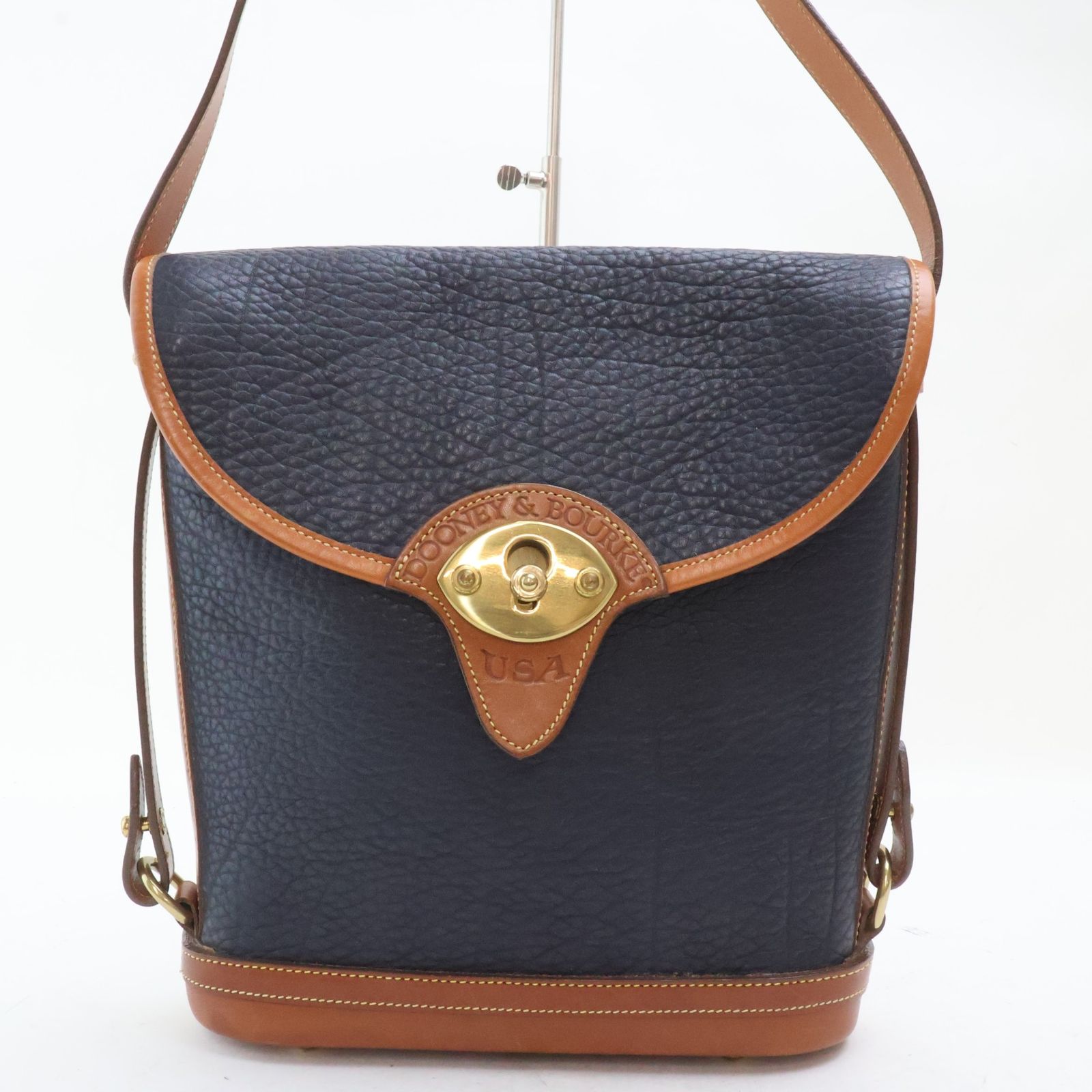 2606-3 ドゥーニー＆バーク ショルダーバッグ DOONEY&BOURKE レザー製 
