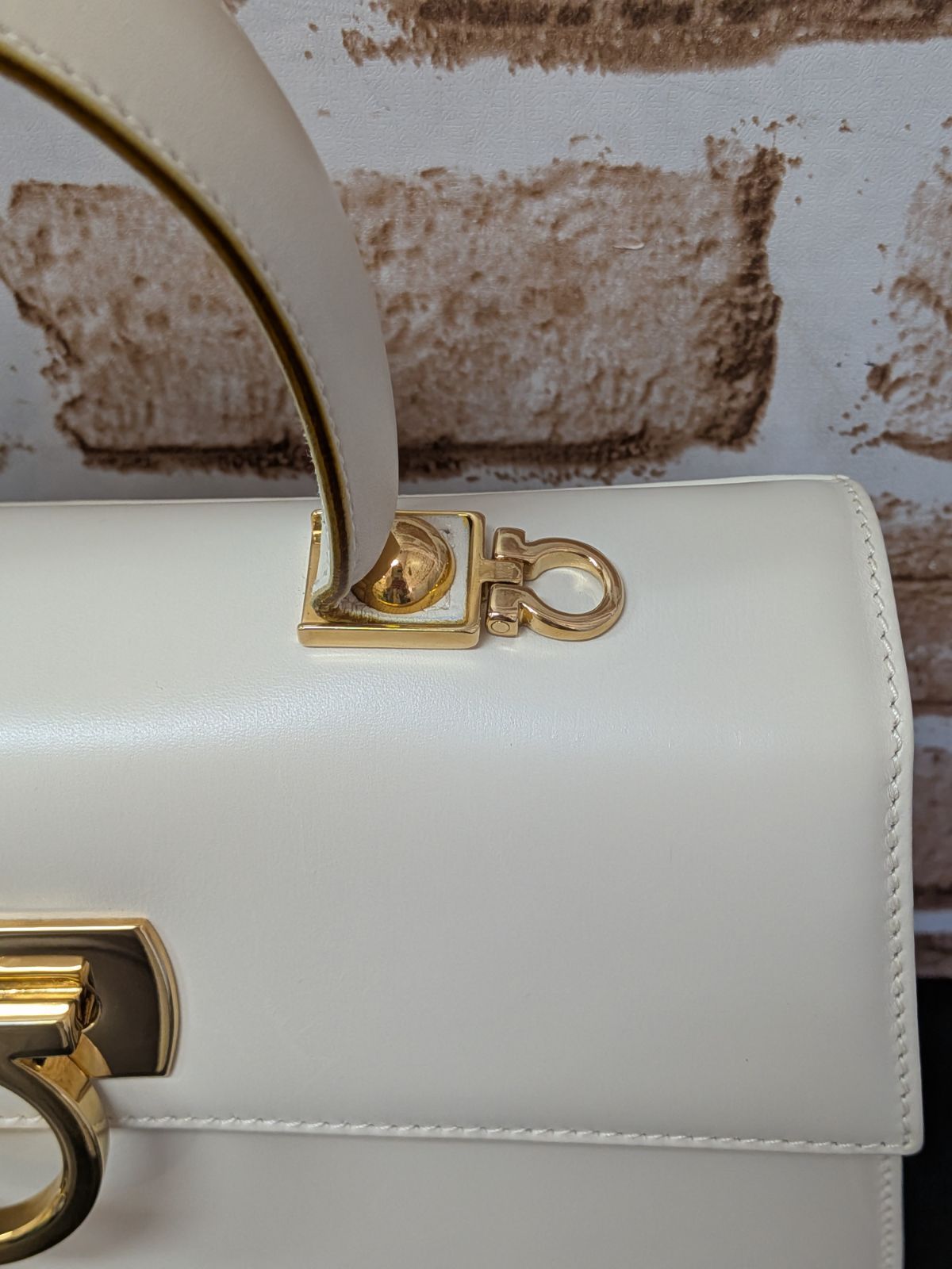 美品】Ferragamo フェラガモ ガンチーニ 2WAY ハンドバッグ アイボリー