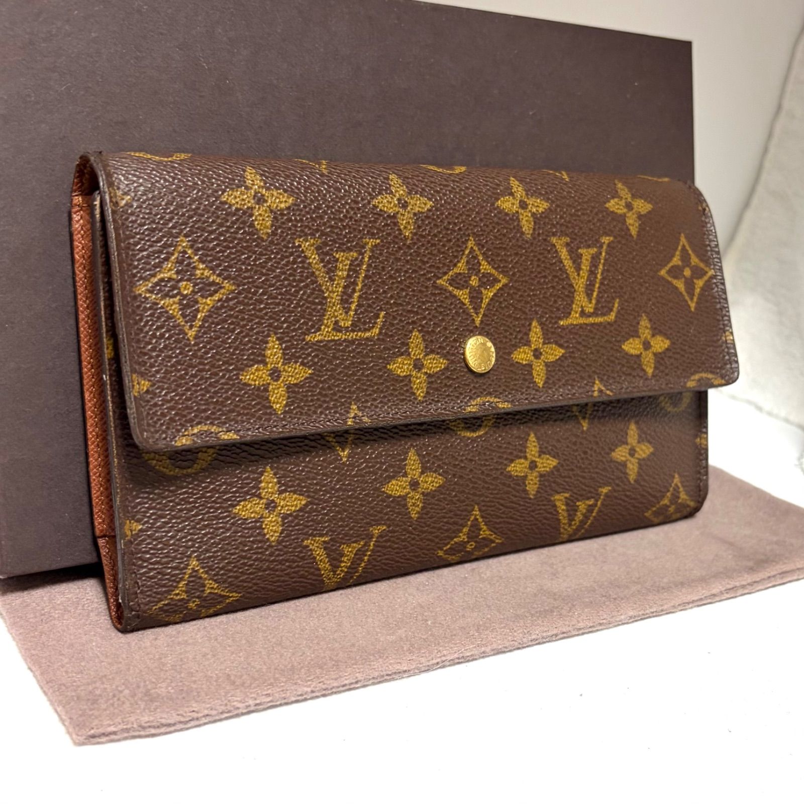 e45 ポルト トレゾール　ポルトフォイユ インターナショナル　旧型　ルイ ヴィトン Louis Vuitton　3つ 三つ 折り　フラップ ボタン 式　長 財布　ロング ウォレット　モノグラム