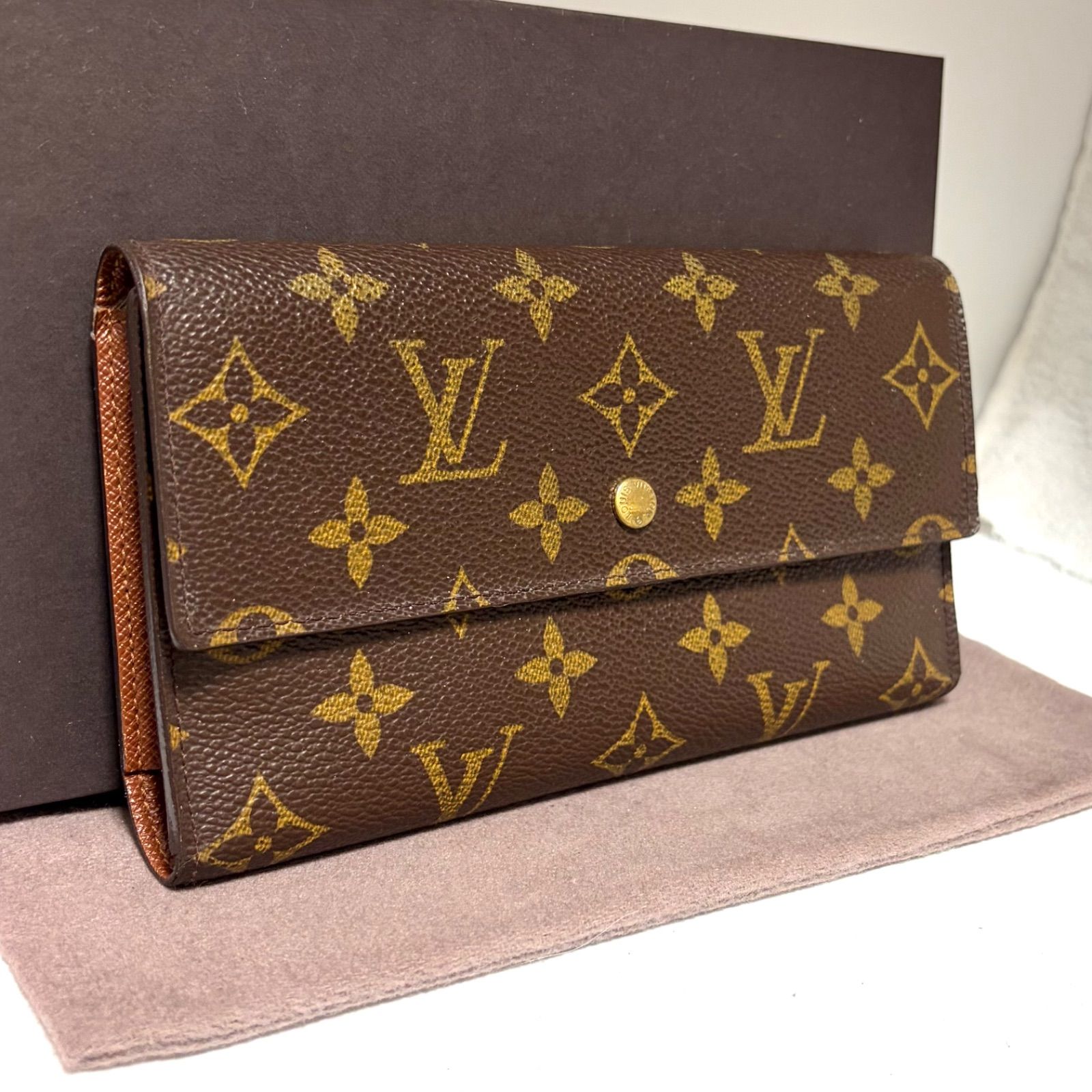 d88 ポルト トレゾール　ポルトフォイユ インターナショナル　旧型　ルイ ヴィトン Louis Vuitton　3つ 三つ 折り　フラップ ボタン 式　長 財布　ロング ウォレット　モノグラム