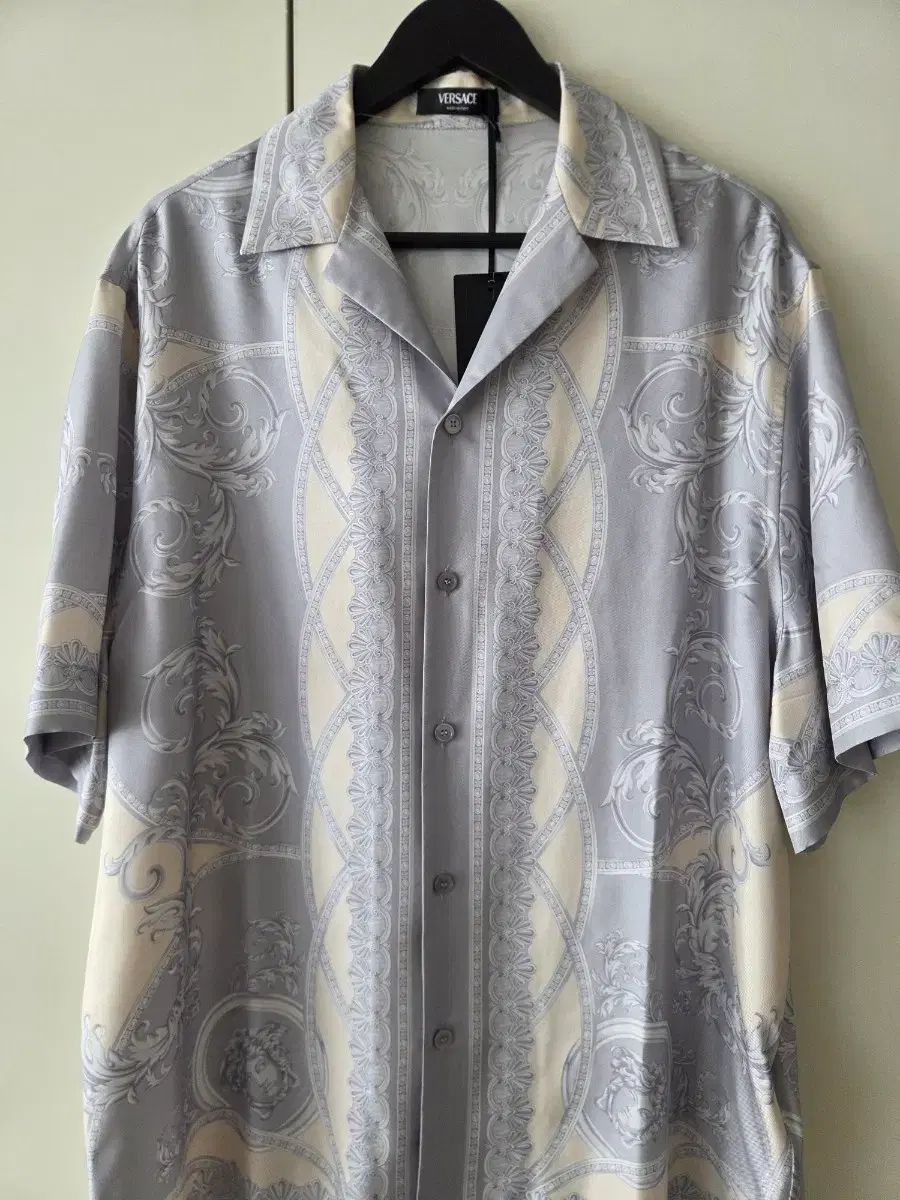 ヴェルサーチェ シルク シャツ Versace la coupe des dieux