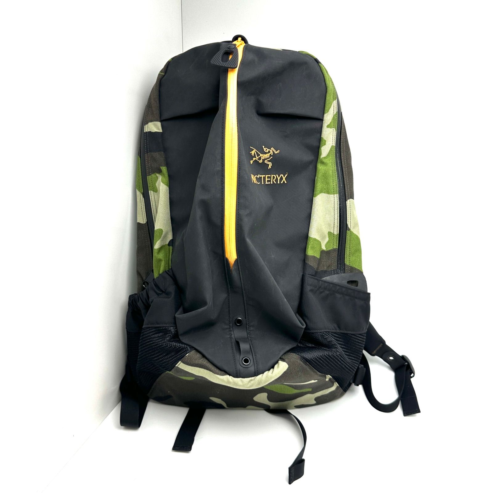 【楠本質店/元住吉】アークテリクス　 ARC'TERYX 　BEAMS別注　ARRO 22 　バックパック　リュックサック　ブラック　カモフラージュ　25361-116633-10/18