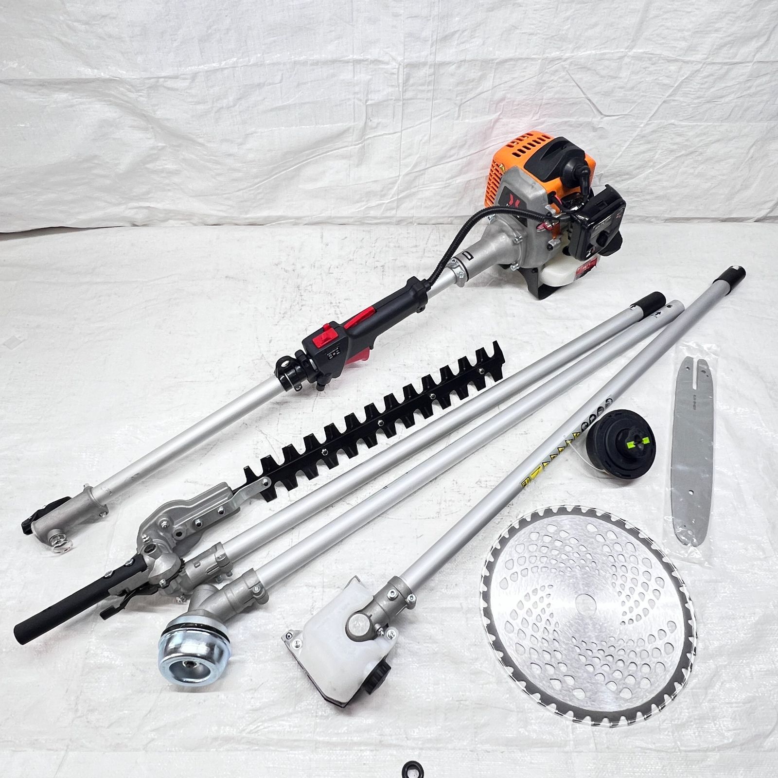 【未使用】【展示品】 多機能 エンジン式 1台4役 刈払機 ヘッジトリマー チップソー チェーンソー ナイロンカッター HG-BC260T 【1509-1】