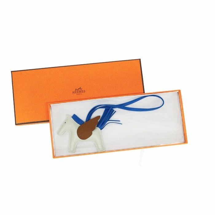 エルメス HERMES ロデオ ペガサス PM アニョーミロ(ラムスキン) B刻印 (2023年) ロデオチャーム アクセサリー ヴェールフィズ (ライトグリーン) / ゴールド / ブルーザンジバル (ブルー) 正規品 未使用 展示品 中古 mbz07006