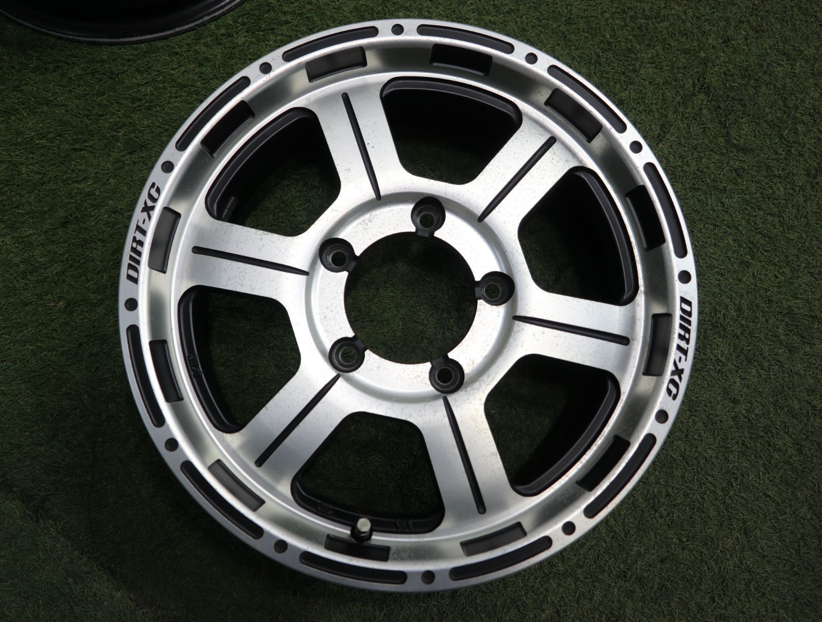 1(S1761)DIRT-XC/16×5.5J+22/5H PCD139.7☆ジムニー等に