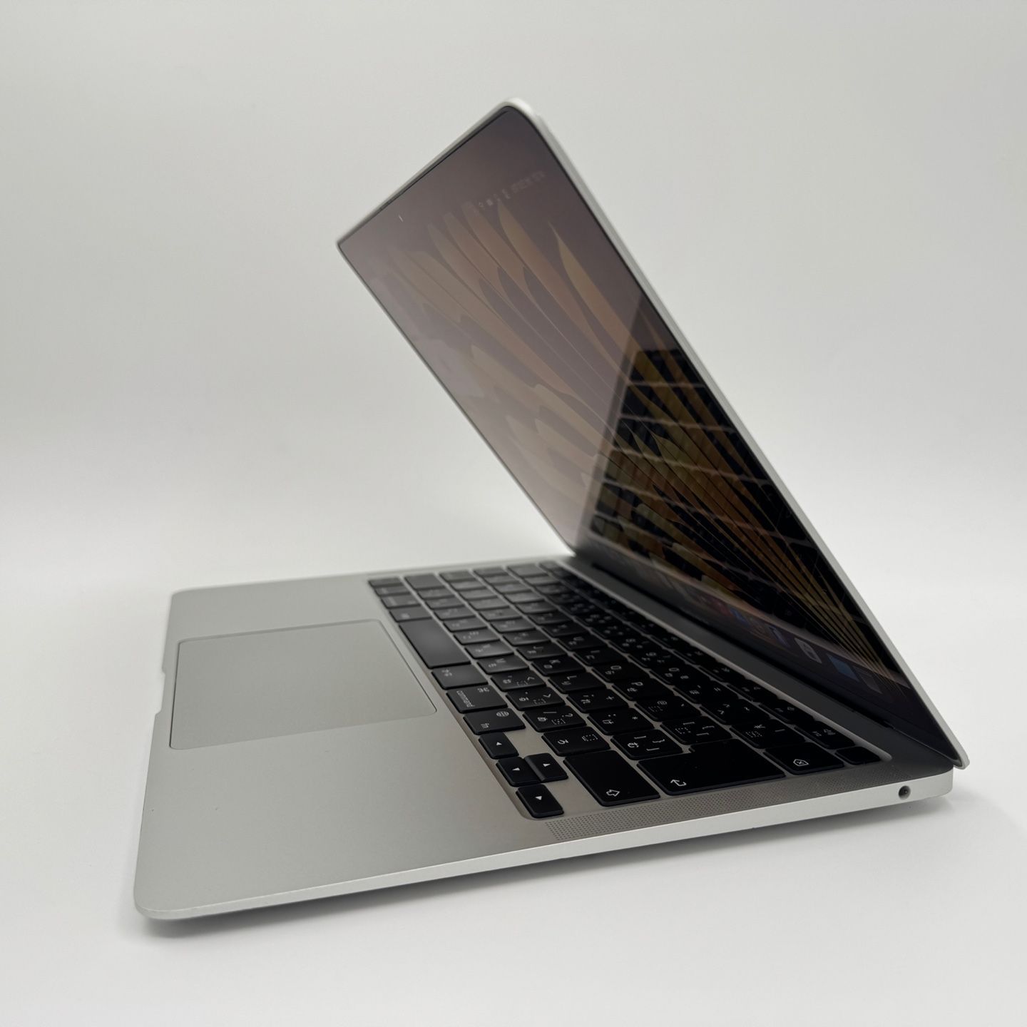 MacBook Air 13 M1 16GB 256GB 96回充放電 中古 - メルカリ