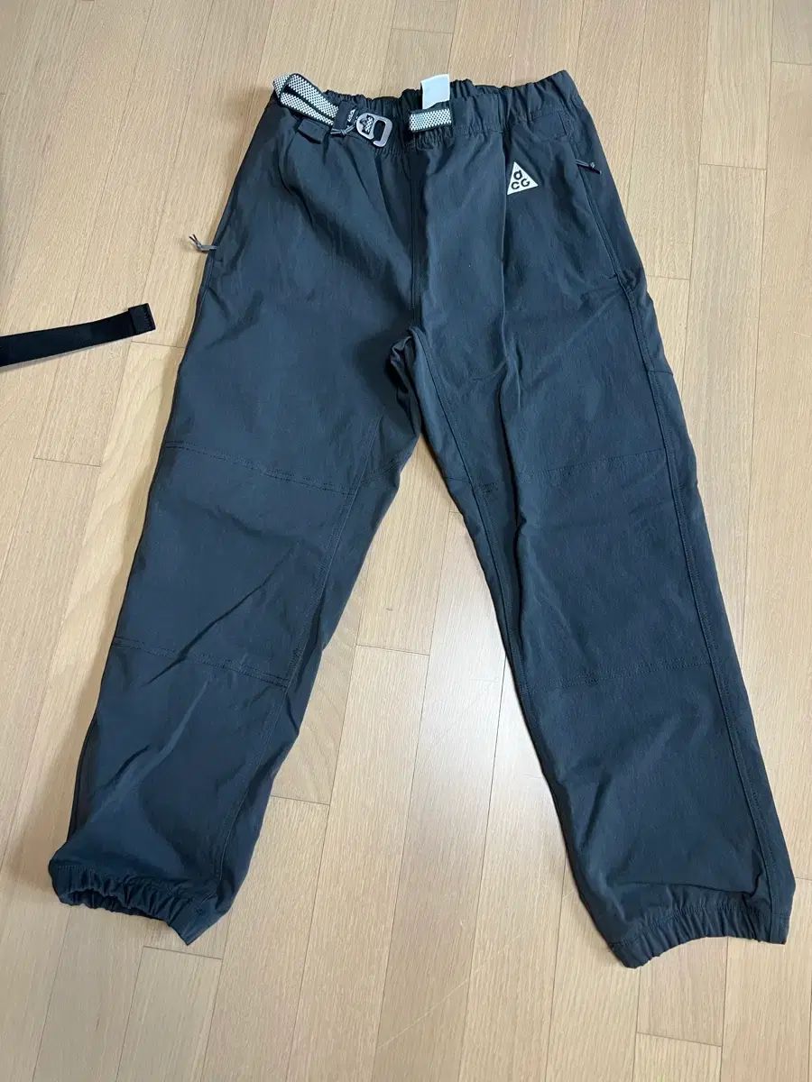 ナイキ ACG トレイル パンツ DARK SMOKE GRAY (M)