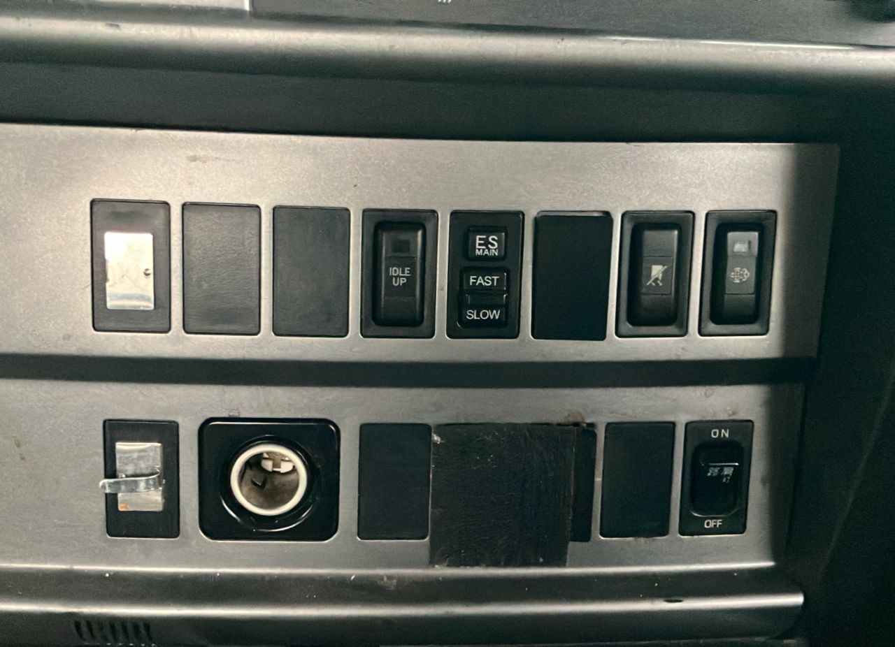 センタースイッチパネル 日野 プロフィア H24年　　C-6788