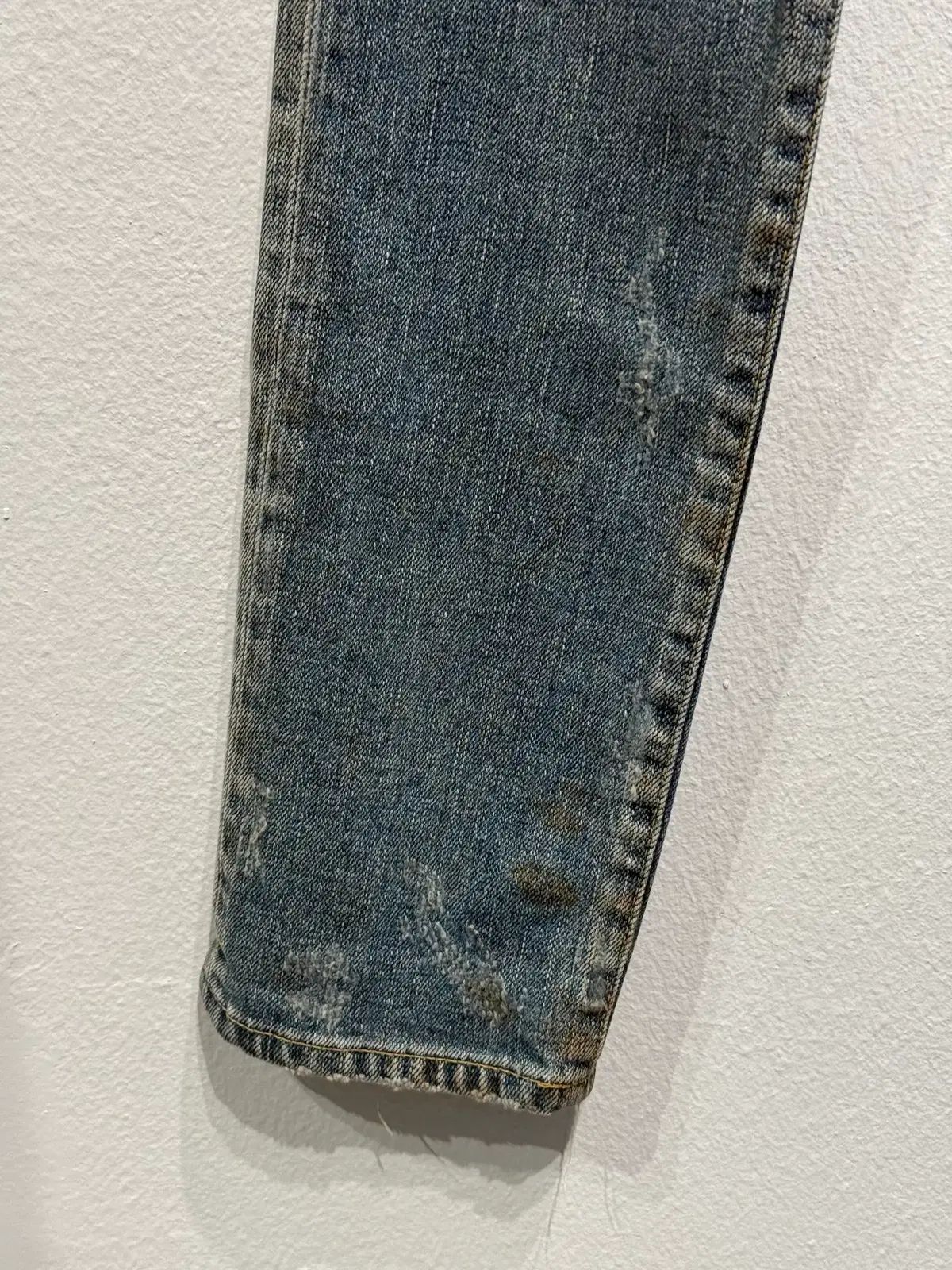 サンローラン 2013 D02 KNEE DISTRESSED JEANS サンローラン 2013 D02 KNEE DISTRESSED JEANS