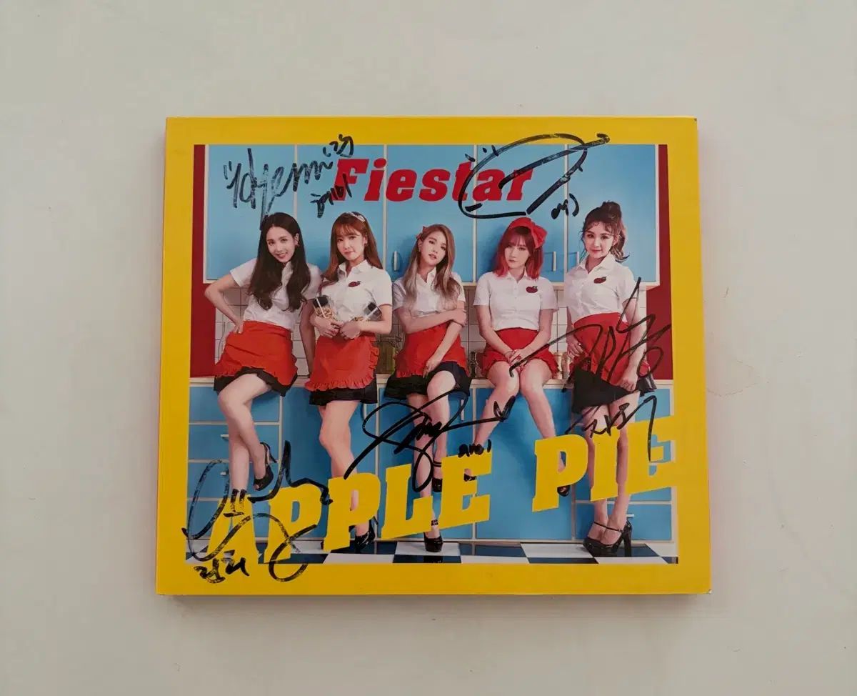 サインブック フィエスタ ( Fiestar ） ー APPLE PIE CD