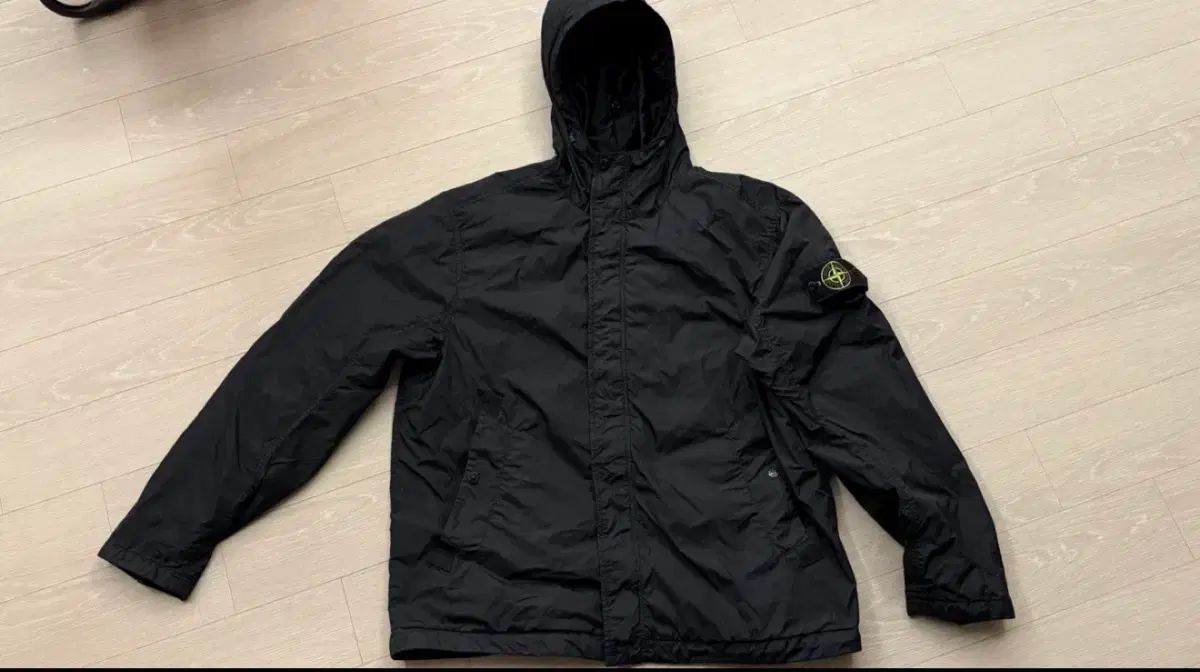 正規品) STONE ISLAND ストーンアイランド ブラック ウィンドブレーカー XL