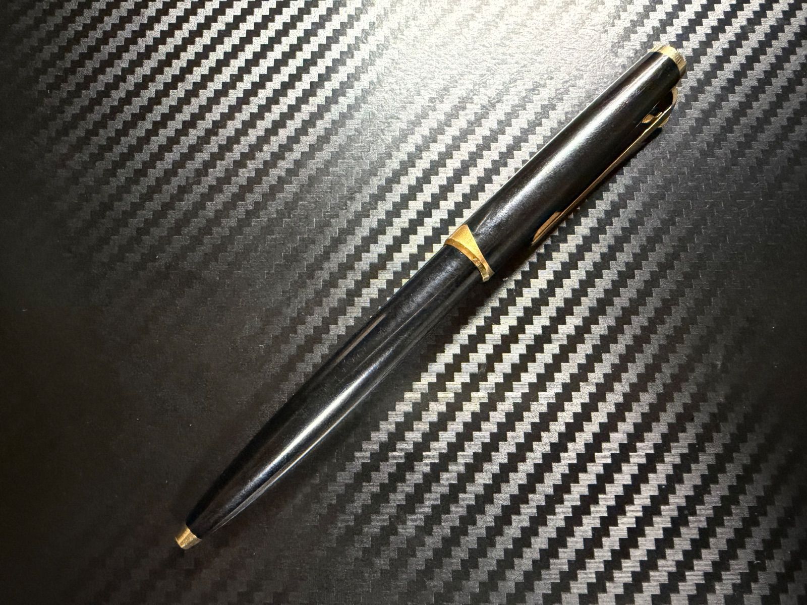 美品 モンブラン ハンマートリガー No.181 ブラック ボールペン 美品 モンブラン No.181 ボールペン ブラック ハンマートリガー - メルカリ