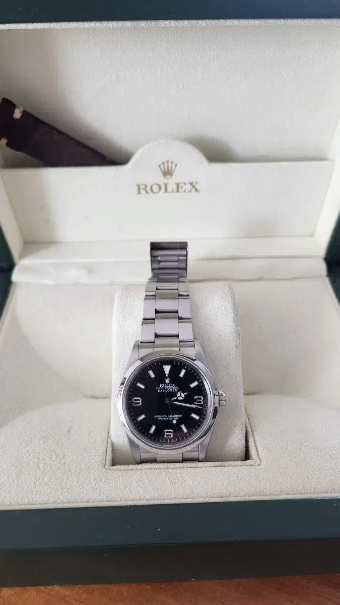 ROLEX ロレックス 旧エクスプローラー 36mm 出品します 114270 旧バージョンです