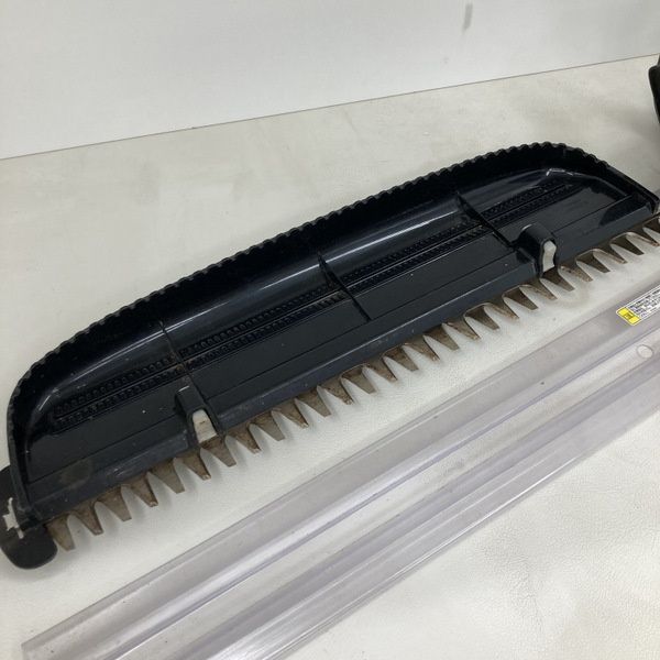 マキタ Makita 充電式ヘッジトリマ MUH500DZ 18V 500mm 生垣バリカン 両刃式 偏角拝み3面研磨刃★DT740 マキタ Makita 充電式ヘッジトリマ MUH500DZ 18V 500mm 生垣バリカン 両刃式 偏角拝み3面研磨刃★DT740