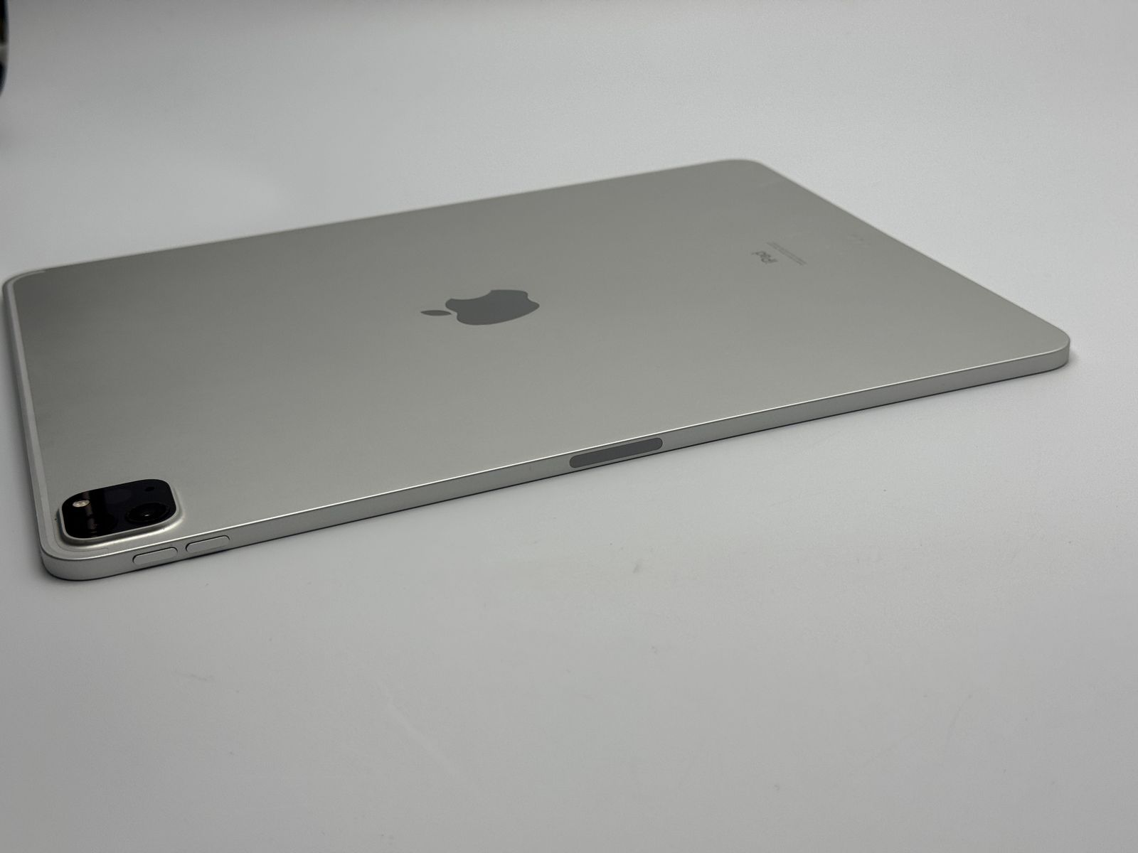 iPad Pro 12.9 第4世代 256GB SV 中古B - メルカリ