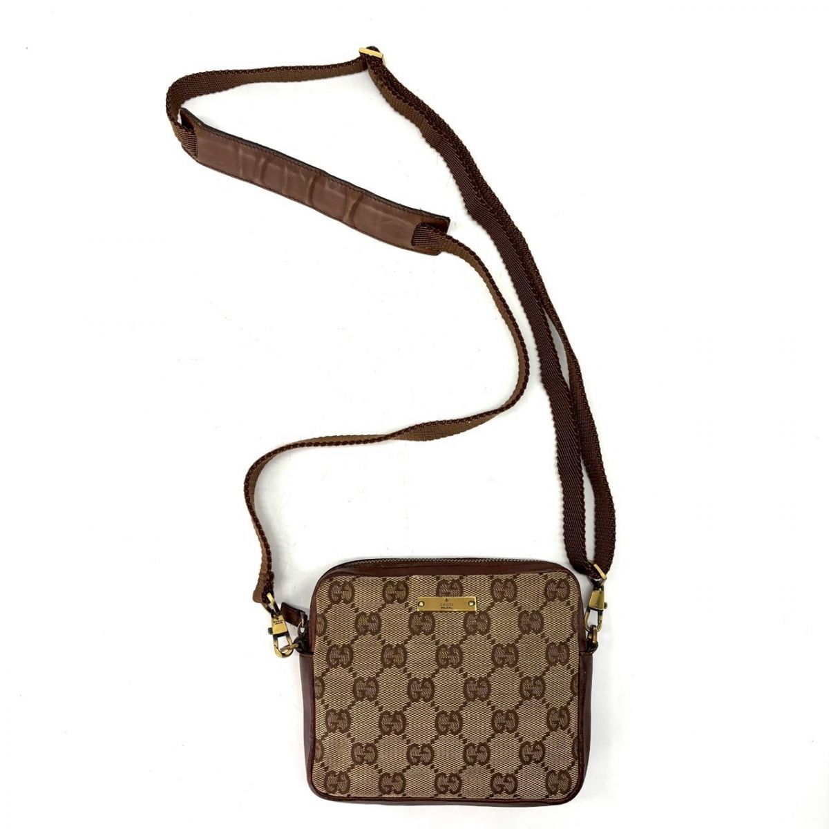 余白まで美しく】 GUCCI ショルダーバッグ GGキャンバス スクエア 