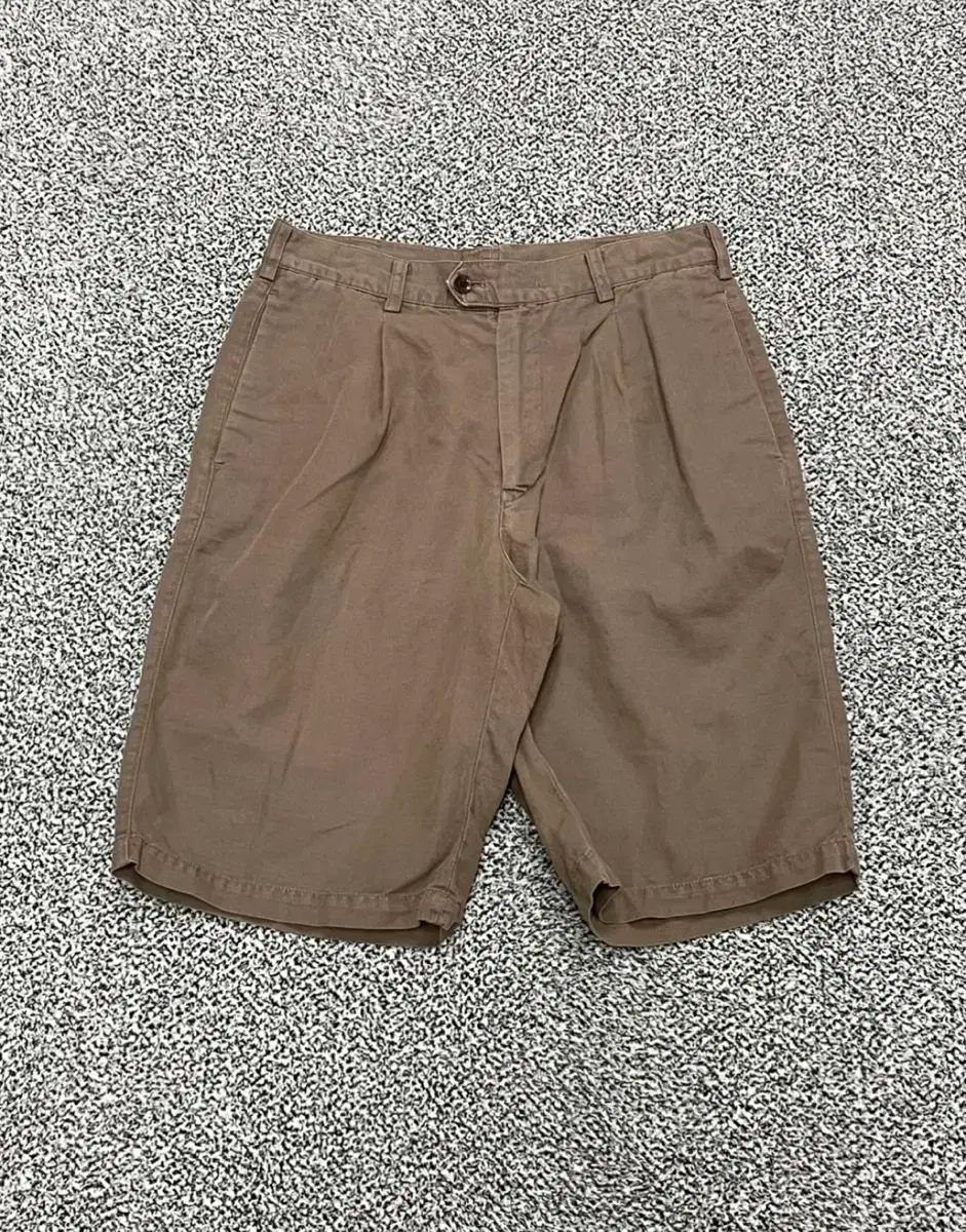 30 C.P. COMPANY シーピーカンパニー ハーフパンツ