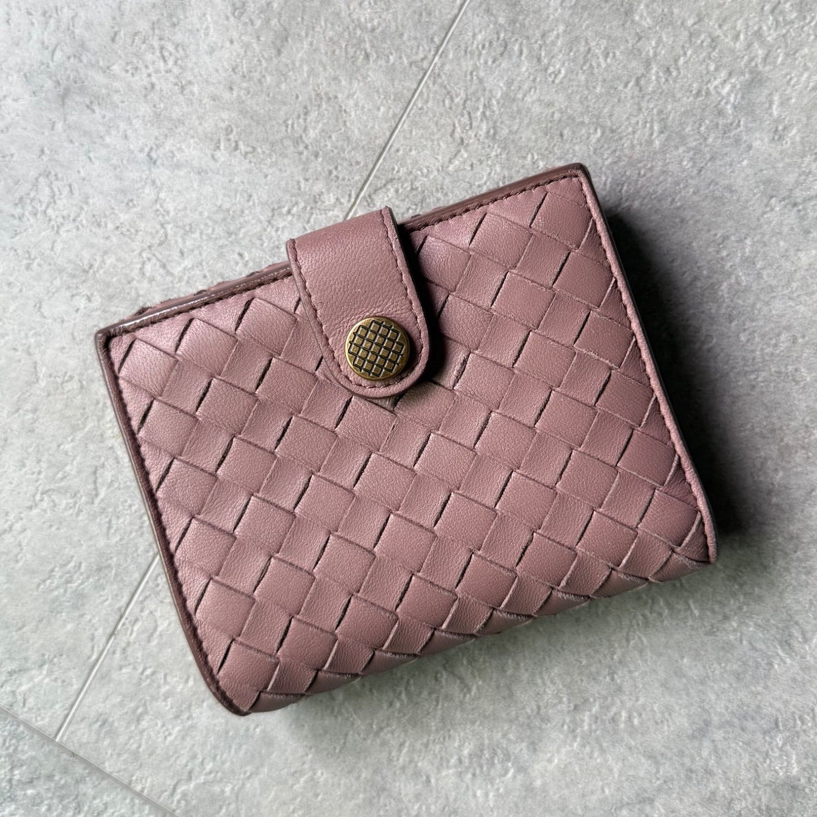 BOTTEGA VENETA ボッテガヴェネタ イントレチャート 二つ折り財布 wホック ラムレザー モーヴピンク コンパクトウォレット