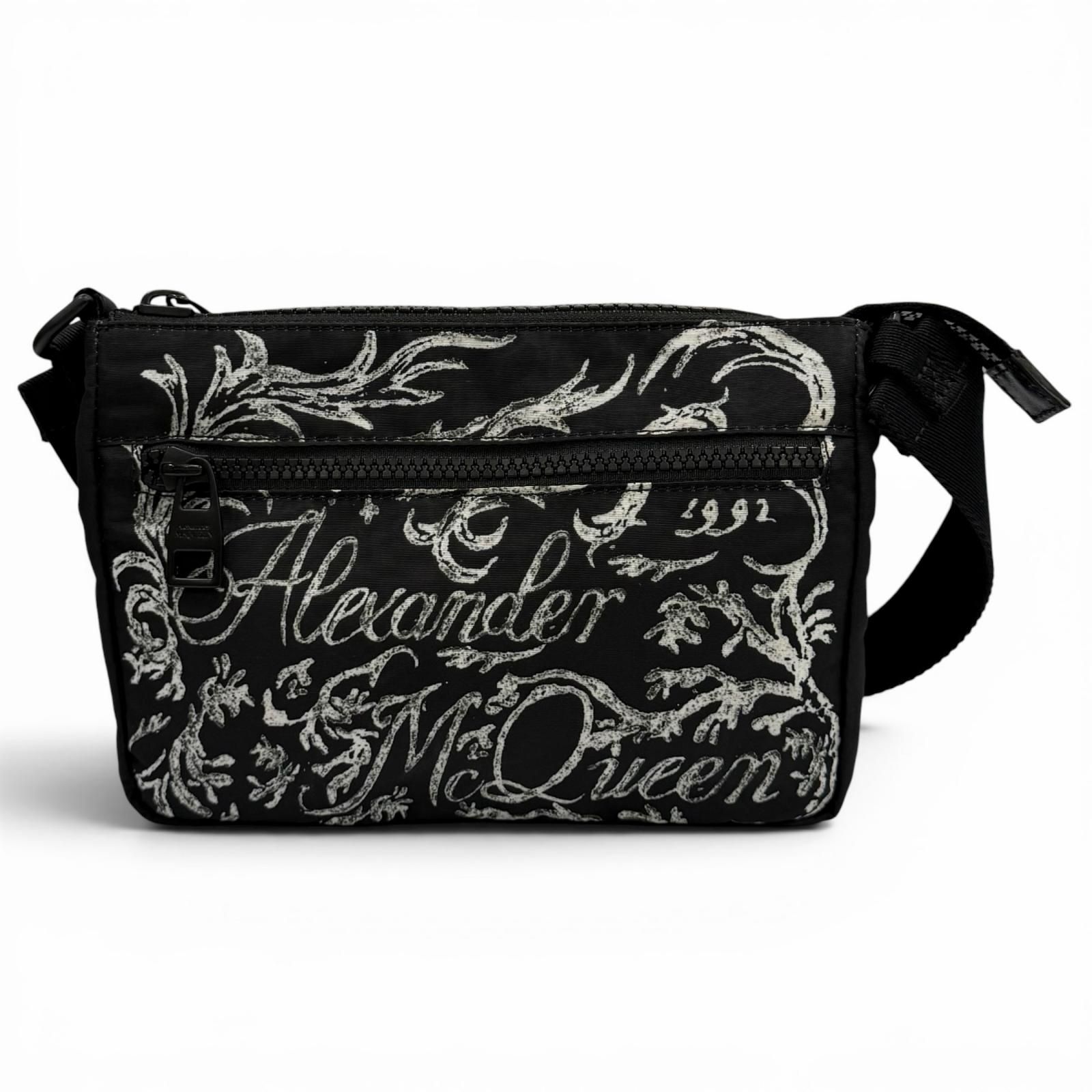 極美品★Alexander McQueen アレキサンダーマックイーン 663144 ロゴデザイン ショルダーバッグ ブラック イタリア製 レディース メンズ