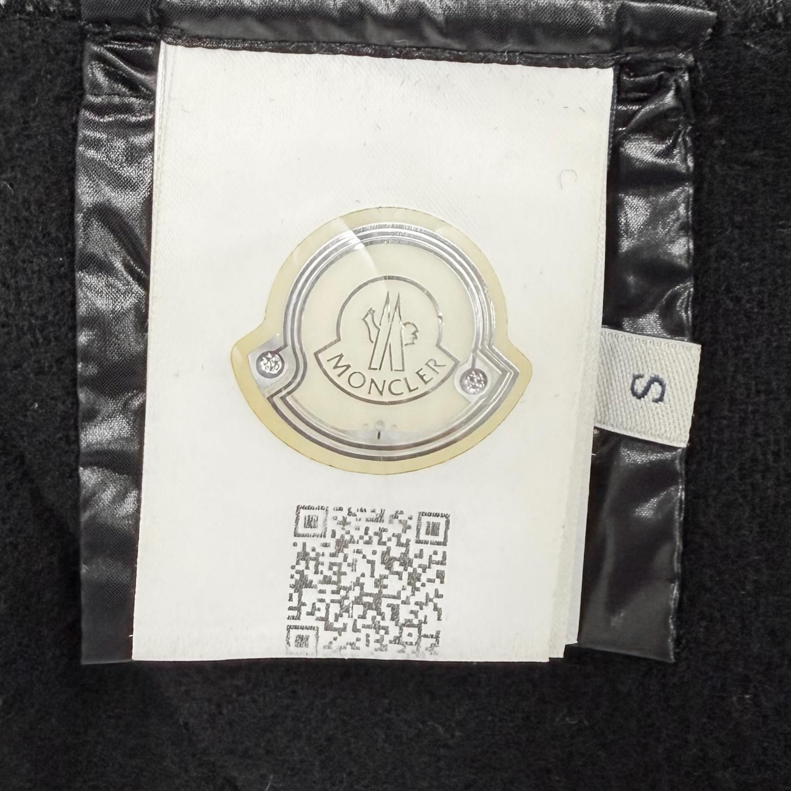 美品☆MONCLER モンクレール MANTELLA ロゴワッペン ダウンスリーブ