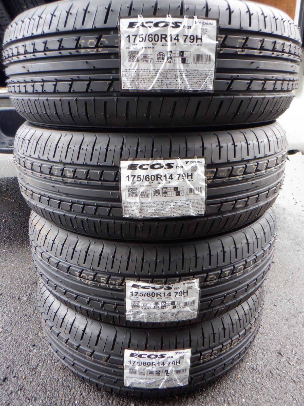 新品未使用　175/60R14　ヨコハマ　エコスES31　４本　キューブ　デミオ　ストーリアなどに