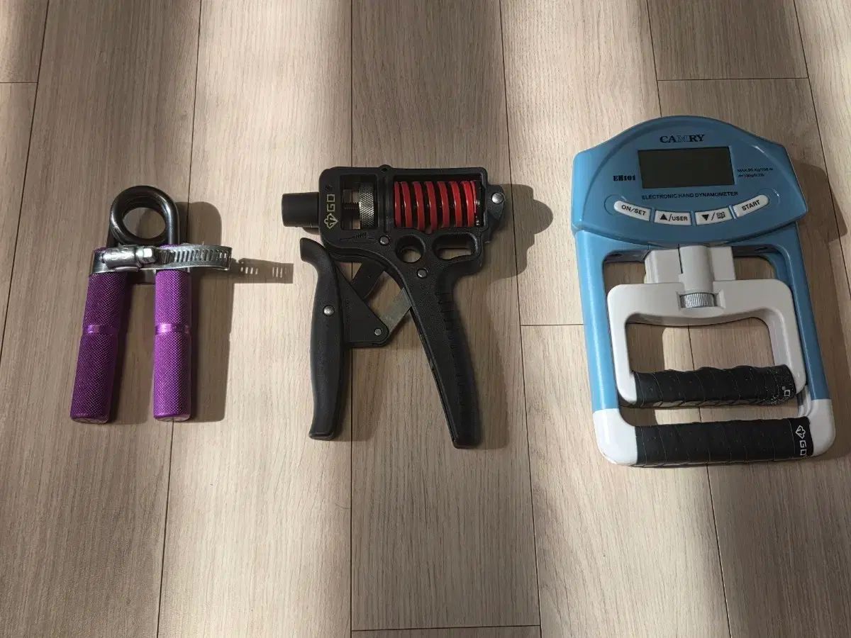 握力計 まとめ出品 (GD グリップ ウルトラ 握力計 70 レインボー 握力計 PURPLE パープル)