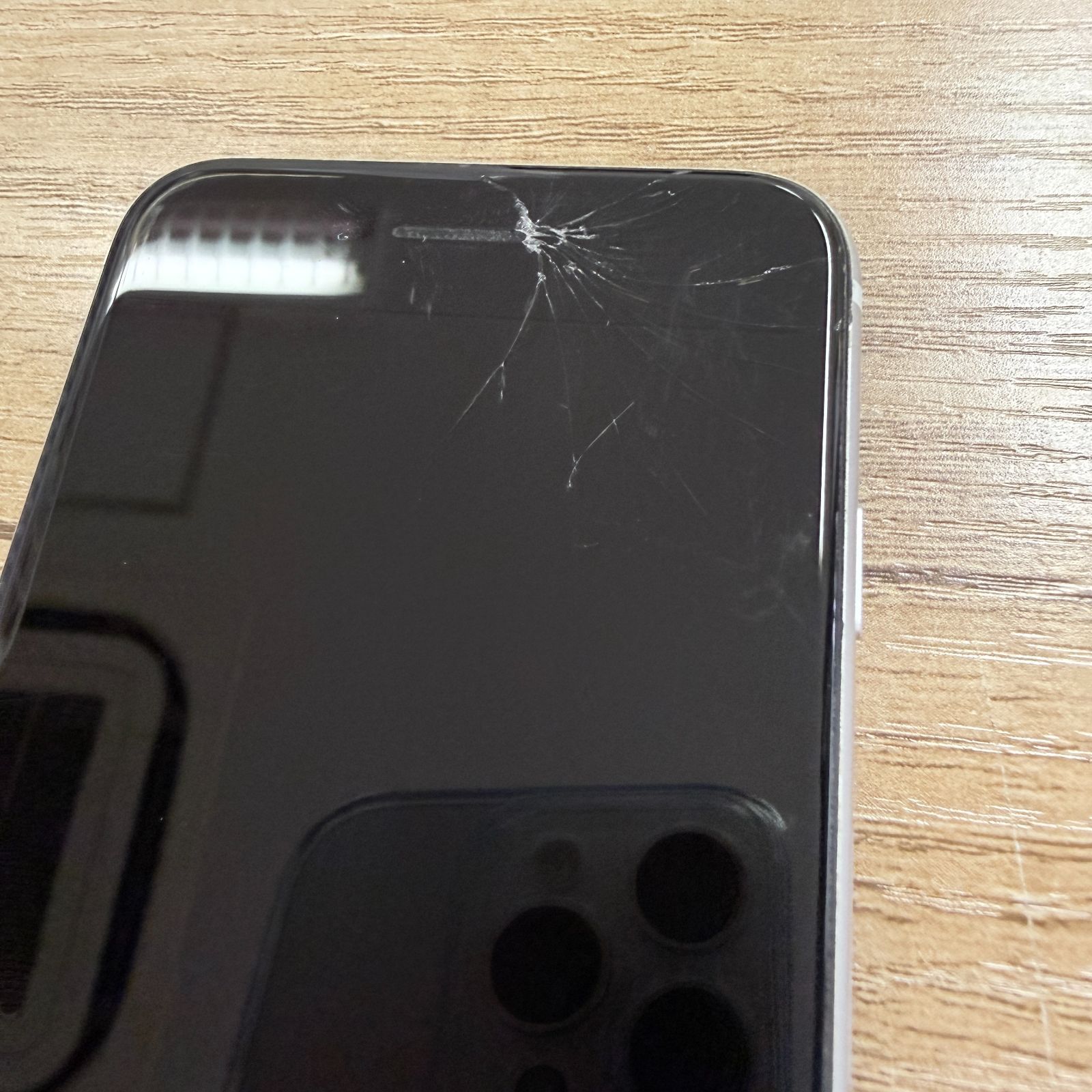 画面割れあり】iPhoneSE2 64GB SIMロックなし - メルカリ