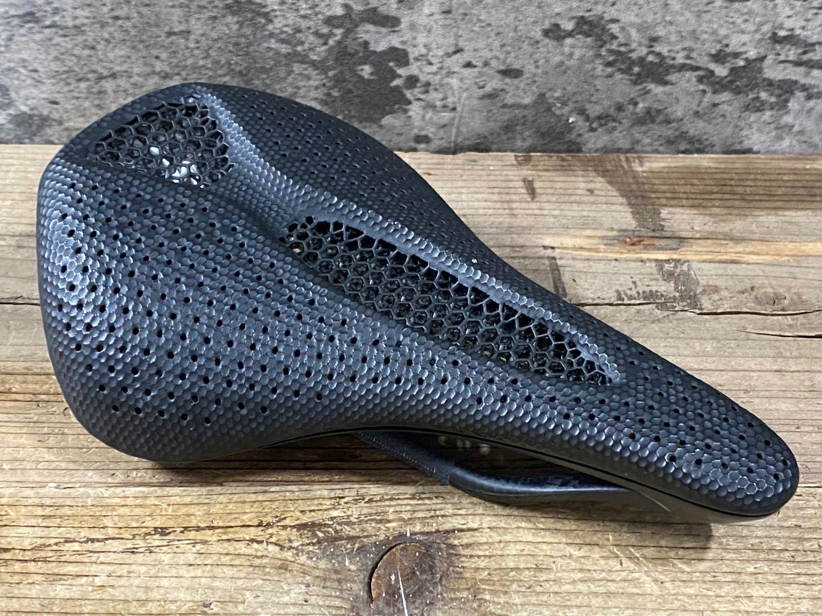 KE168 スペシャライズド SPECIALIZED S-WORKS POWER MIRROR サドル 黒 155mm カーボンレール ※先端部繊維切れのためジャンク
